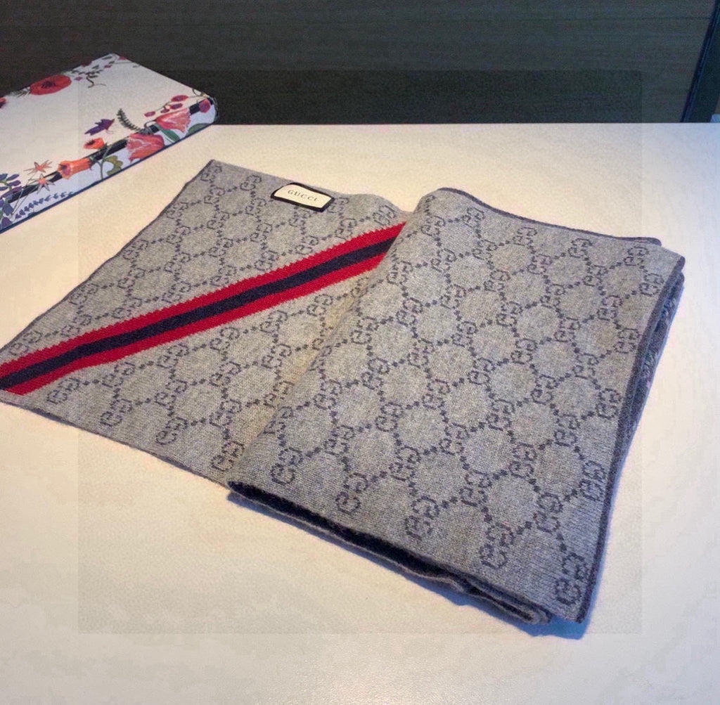 GUCCI CLASSIC SCARF 180 CM IN DARK GRAY MONOGRAM CASHMERE 401994