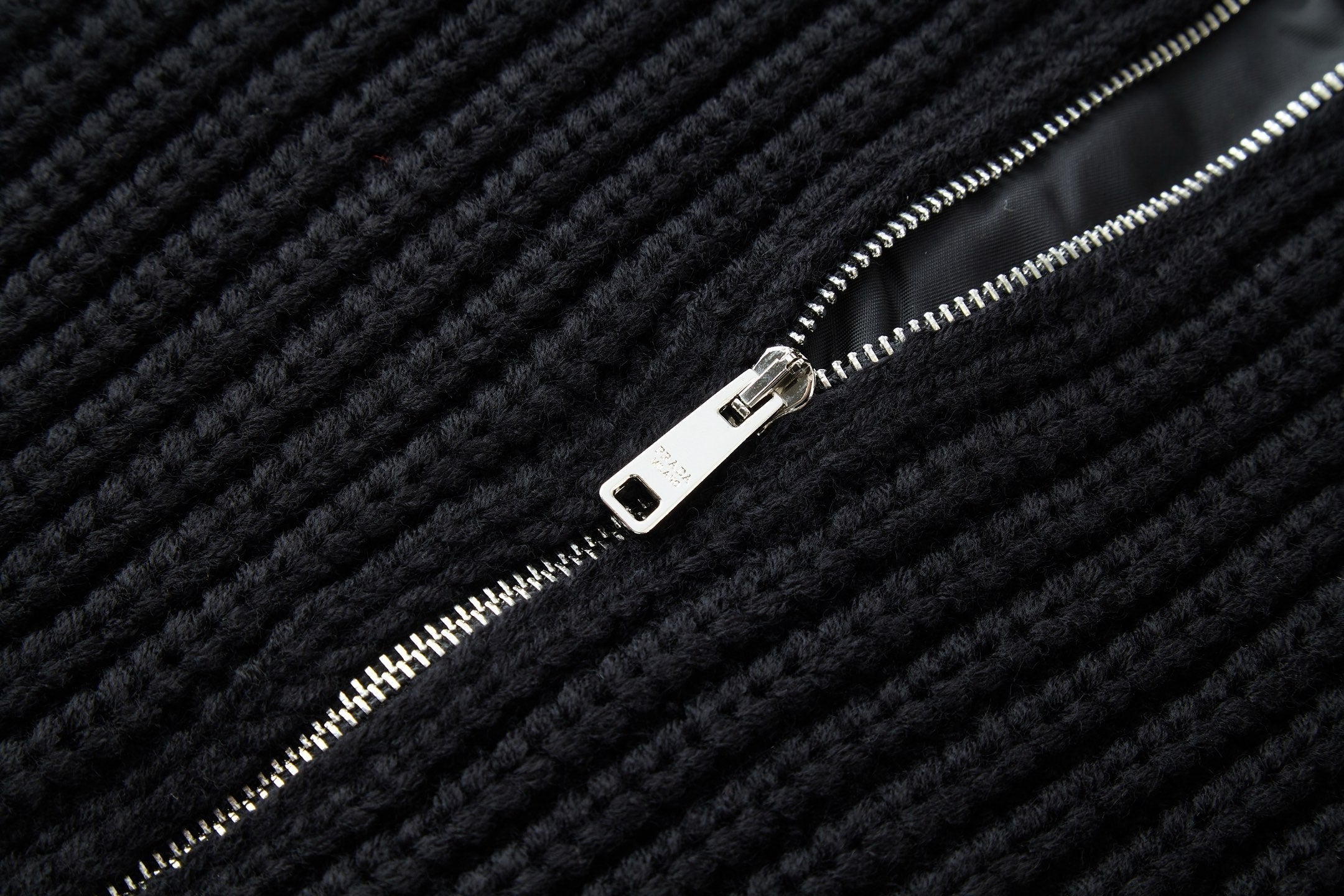 PRADA CARDIGAN STYLE 117