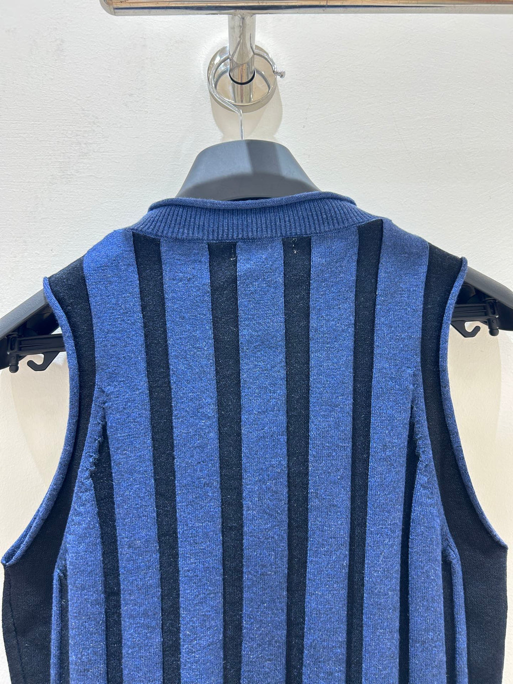 LOEWE SLEEVELESS TOP STYLE 181