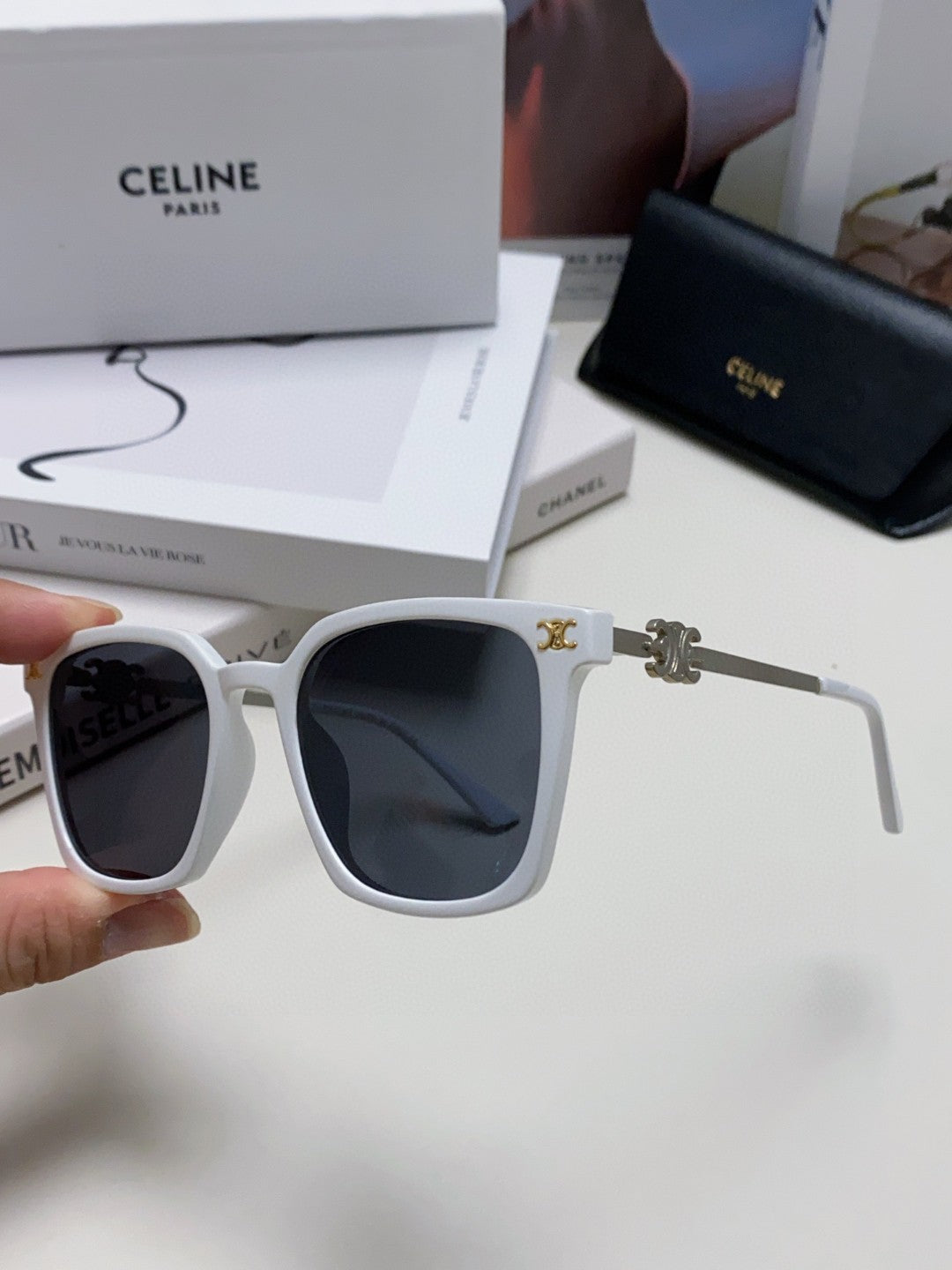 CELINE TRIOMPHE SUNGLASS 497817 IN WHITE METAL BLACK LENSES