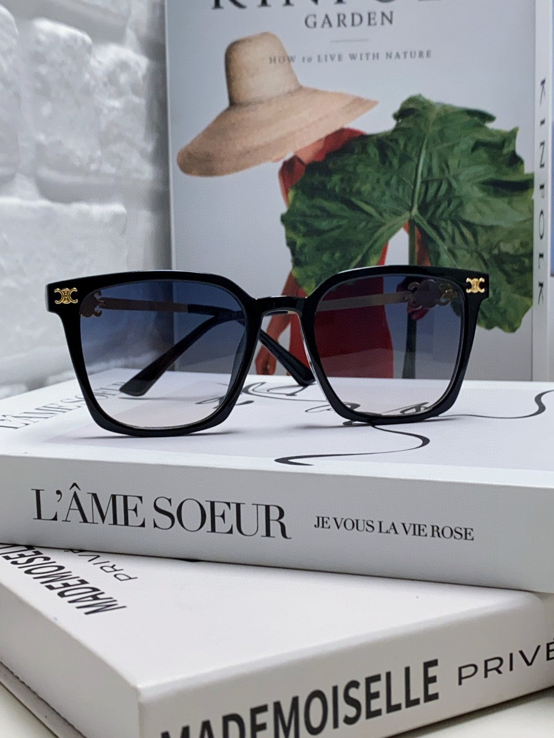 CELINE TRIOMPHE SUNGLASS 497819 IN GOLD METAL BLACK SMOKE LENSES