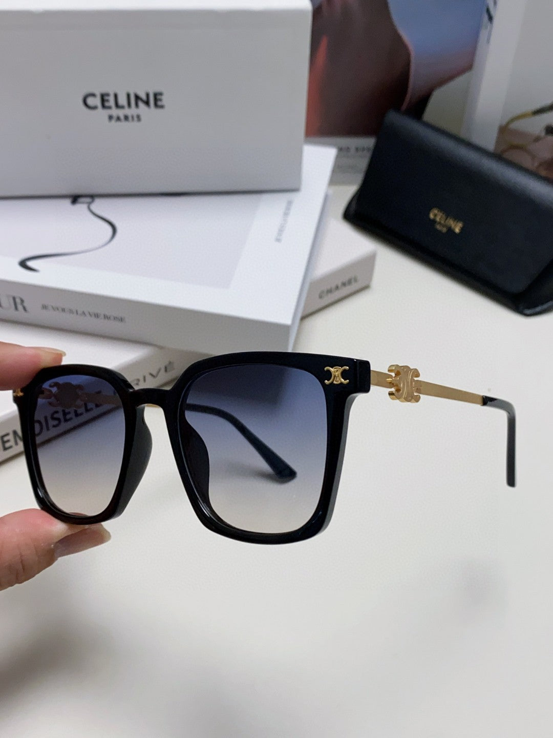 CELINE TRIOMPHE SUNGLASS 497819 IN GOLD METAL BLACK SMOKE LENSES