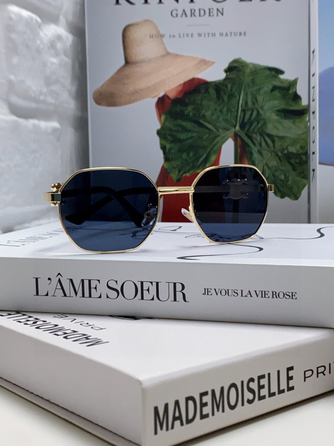 CELINE TRIOMPHE SUNGLASS 497823 IN GOLD METAL BLACK LENSES