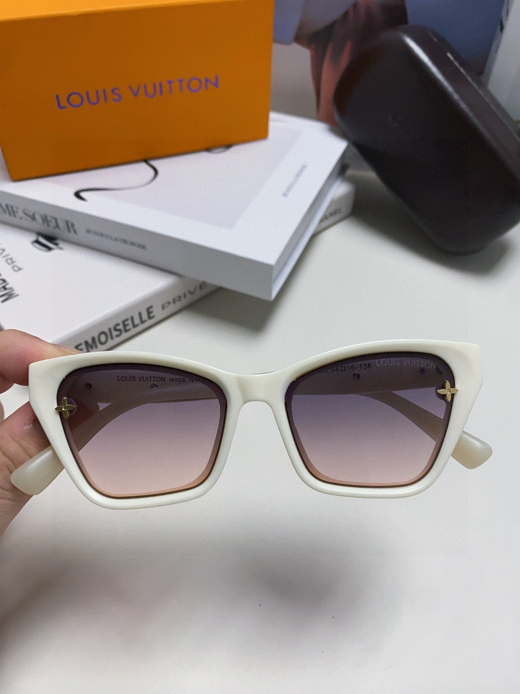 LOUIS VUITTON SQUARE SUNGLASSES 581359 IN IVORY ACETATE EMBOSSED MONOGRAM LOGO