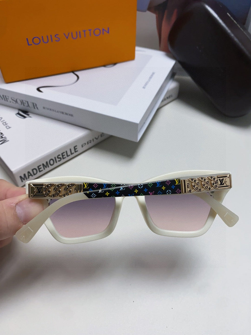 LOUIS VUITTON SQUARE SUNGLASSES 581359 IN IVORY ACETATE EMBOSSED MONOGRAM LOGO