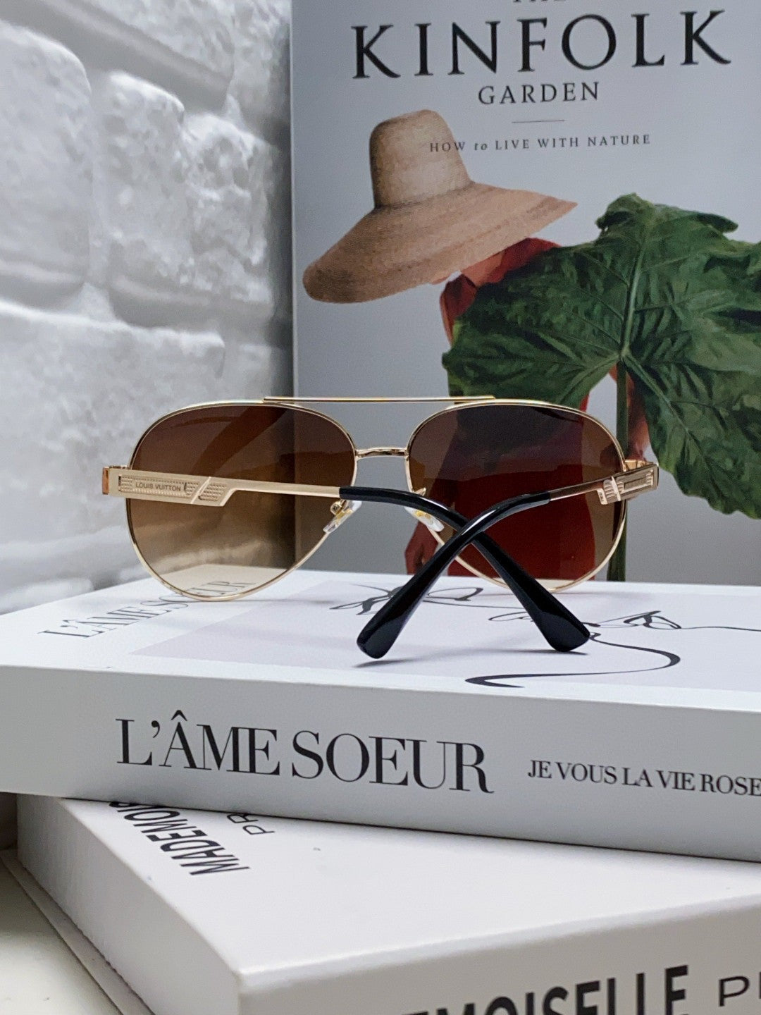 LOUIS VUITTON PILOT SUNGLASS 581363 IN GOLD METAL BROWN SMOKE LENSES