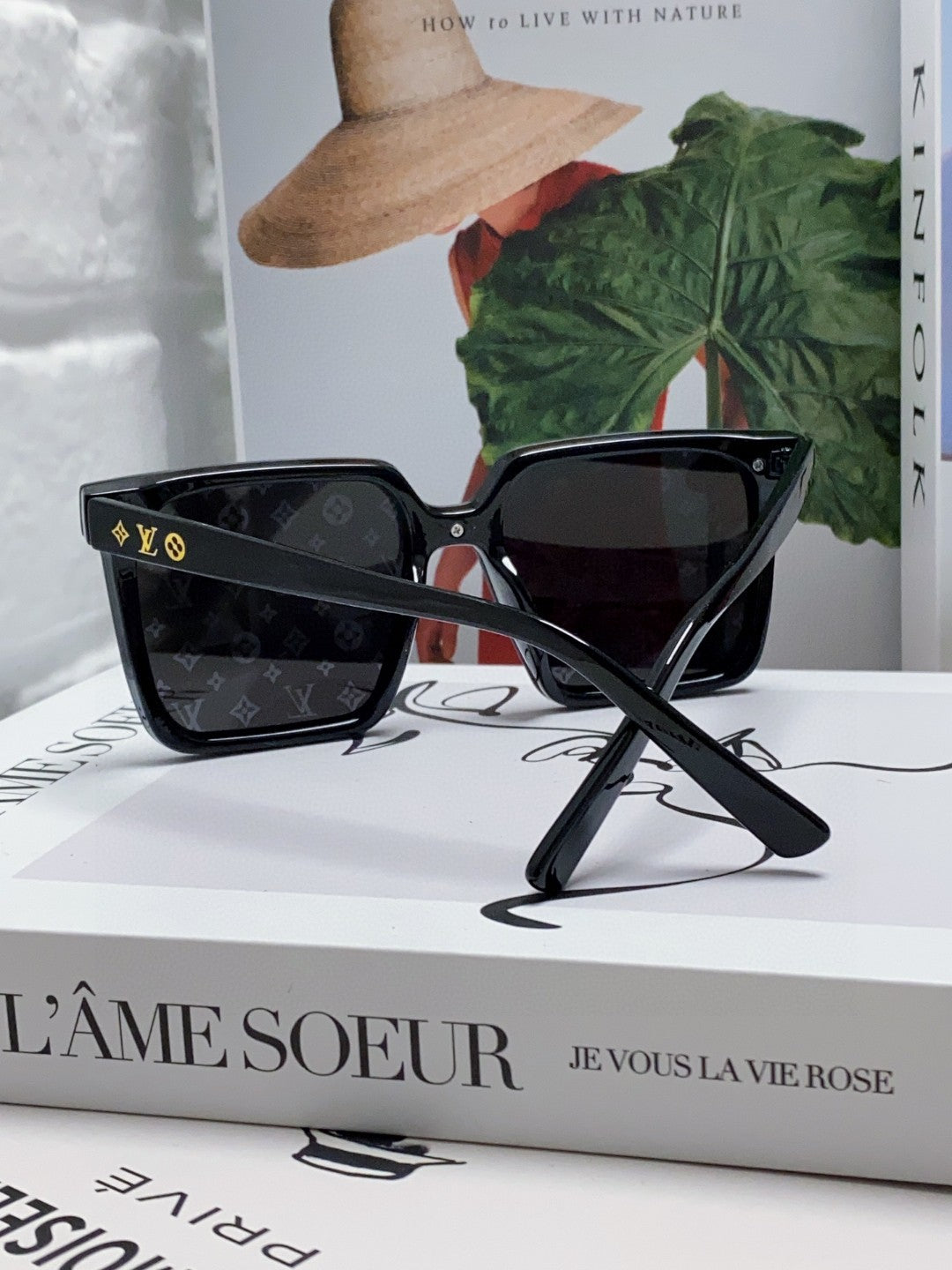 LOUIS VUITTON SQUARE SUNGLASS 581366 IN BLACK ACETATE MONOGRAM MASK ON LENS