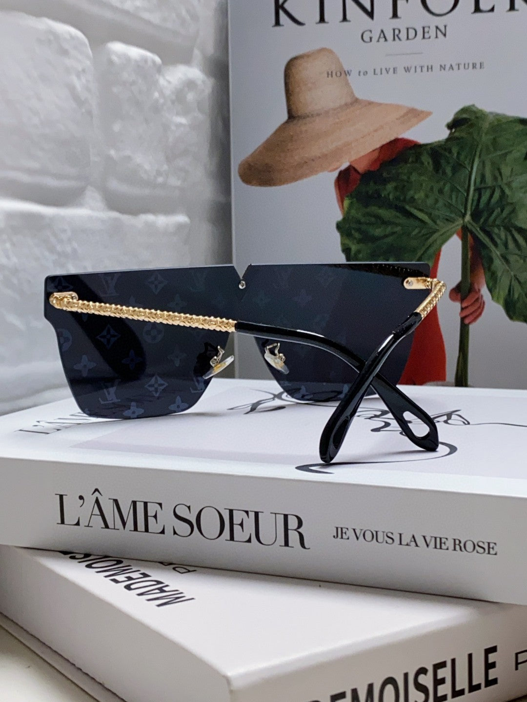 LOUIS VUITTON SQUARE SUNGLASS 581371 IN GOLD METAL MONOGRAM ON LENS