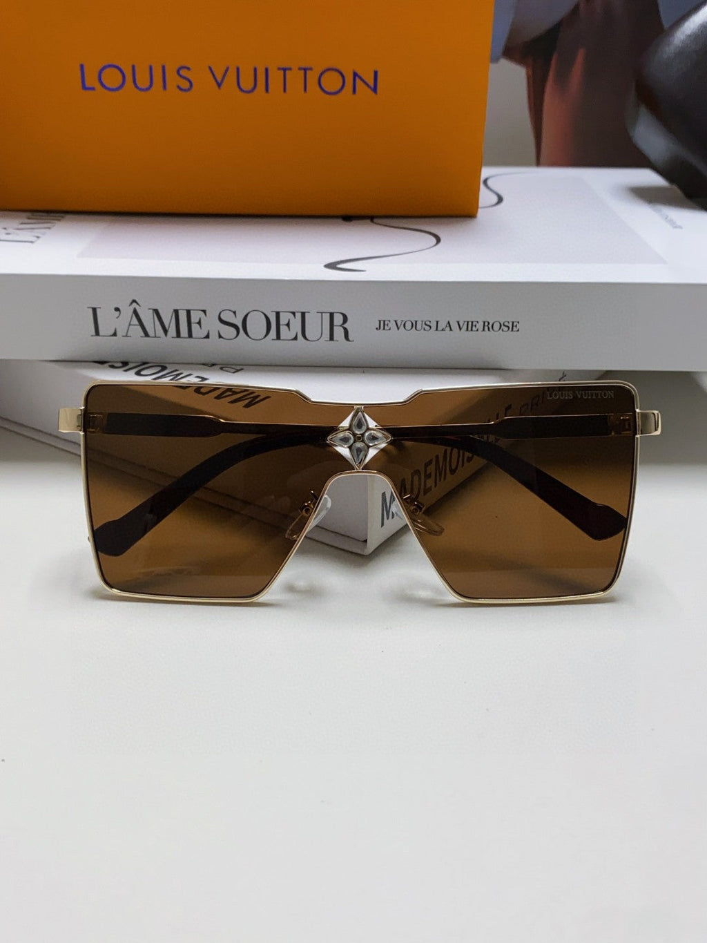 LOUIS VUITTON CYCLONE SUNGLASS 581374 IN GOLD METAL BRWON LENSES