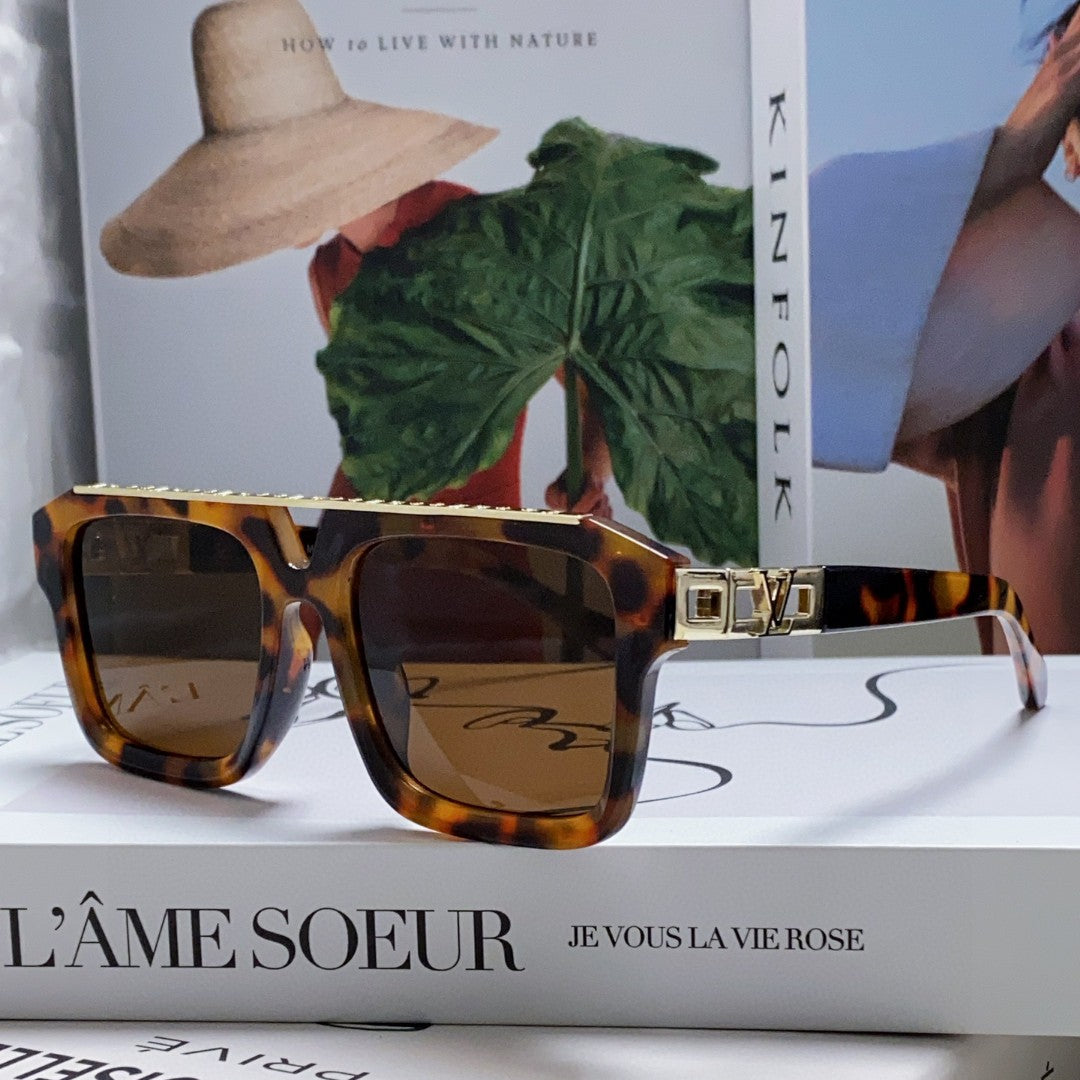 LOUIS VUITTON MASCOT PILOT SQUARE SUNGLASS 581376 IN HAVANA ACETATE GOLD METAL