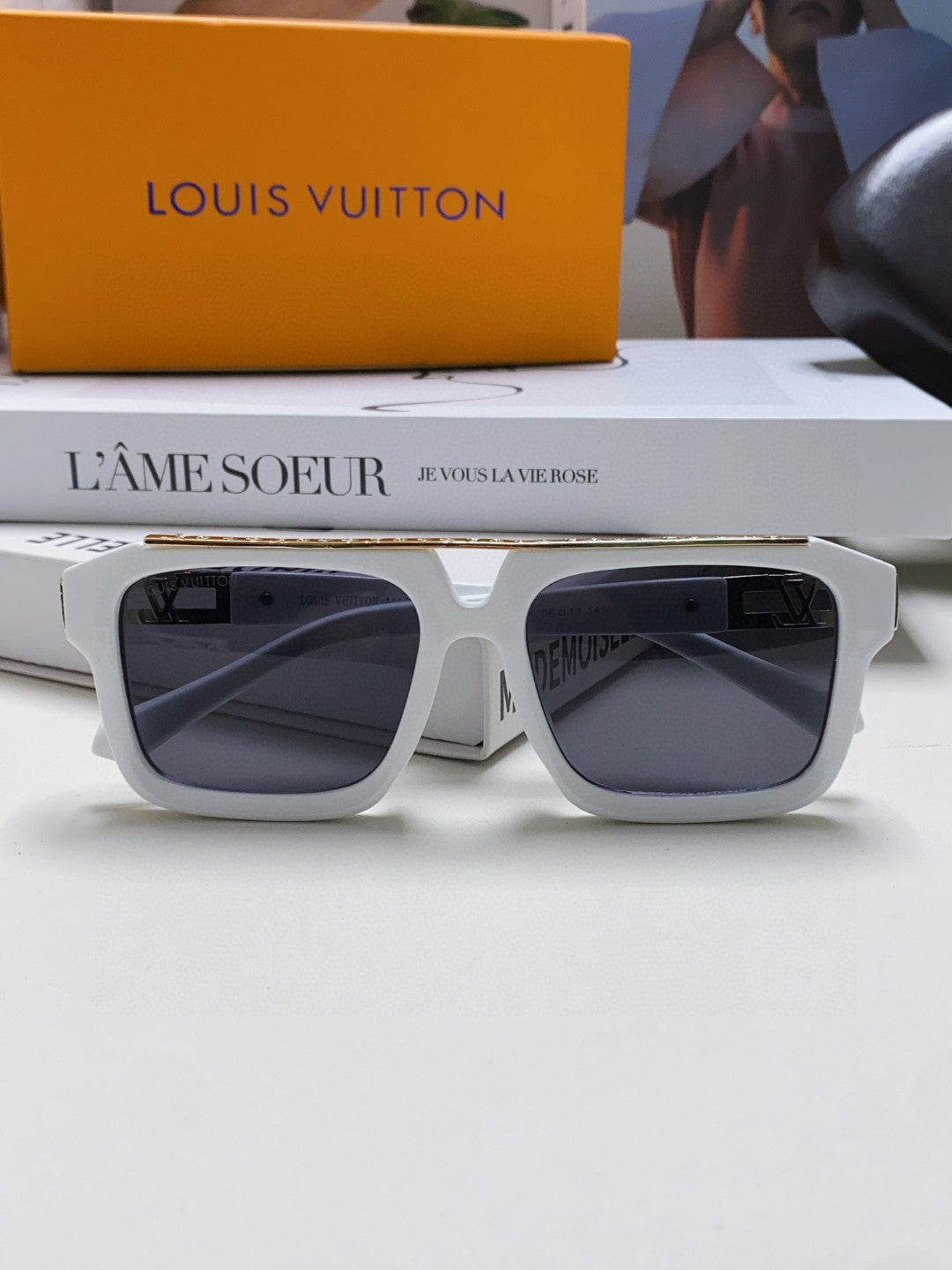 LOUIS VUITTON MASCOT PILOT SQUARE SUNGLASS 581377 IN WHTIE ACETATE GOLD METAL