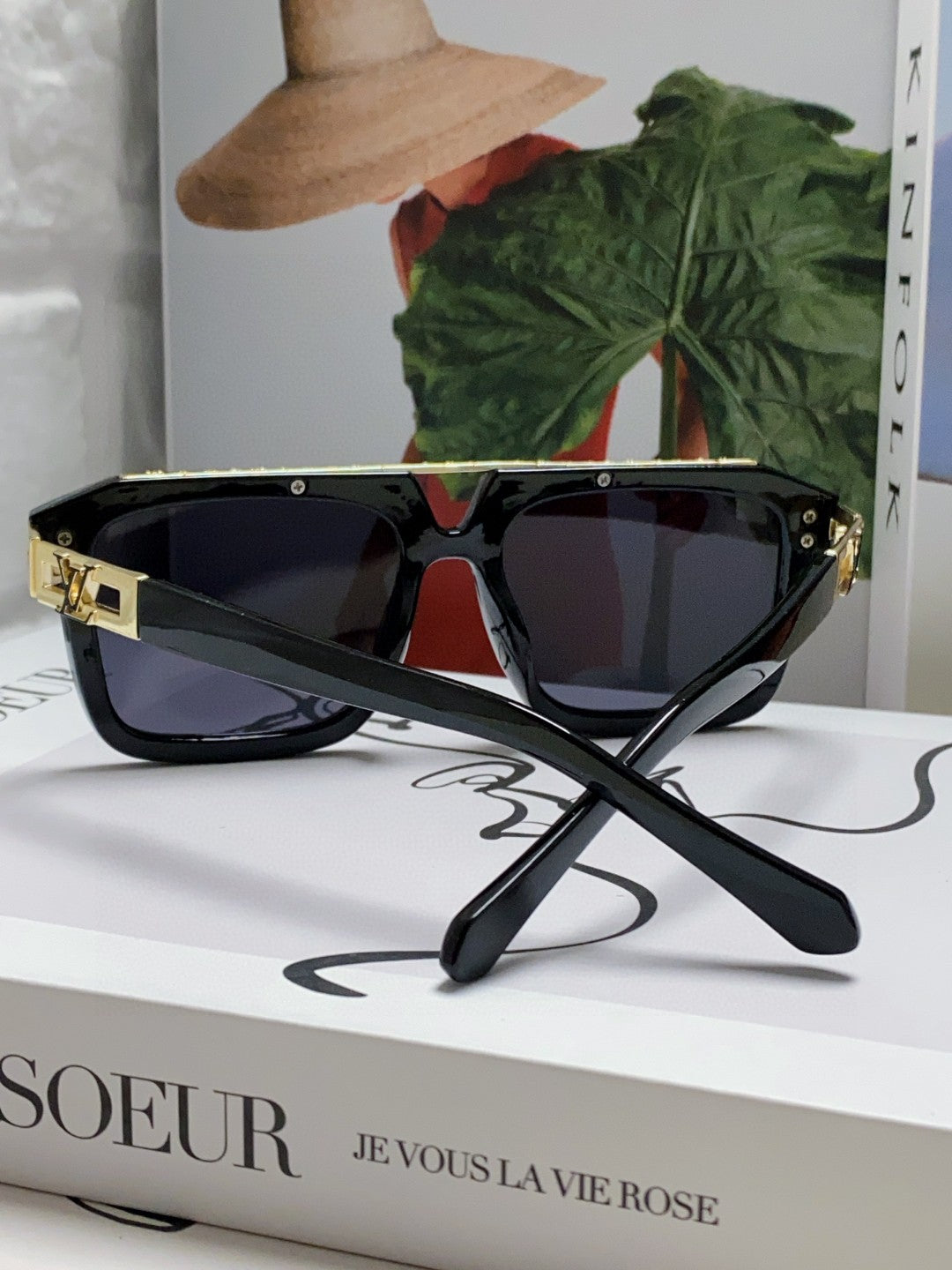 LOUIS VUITTON MASCOT PILOT SQUARE SUNGLASS 581378 IN BLACK ACETATE GOLD METAL