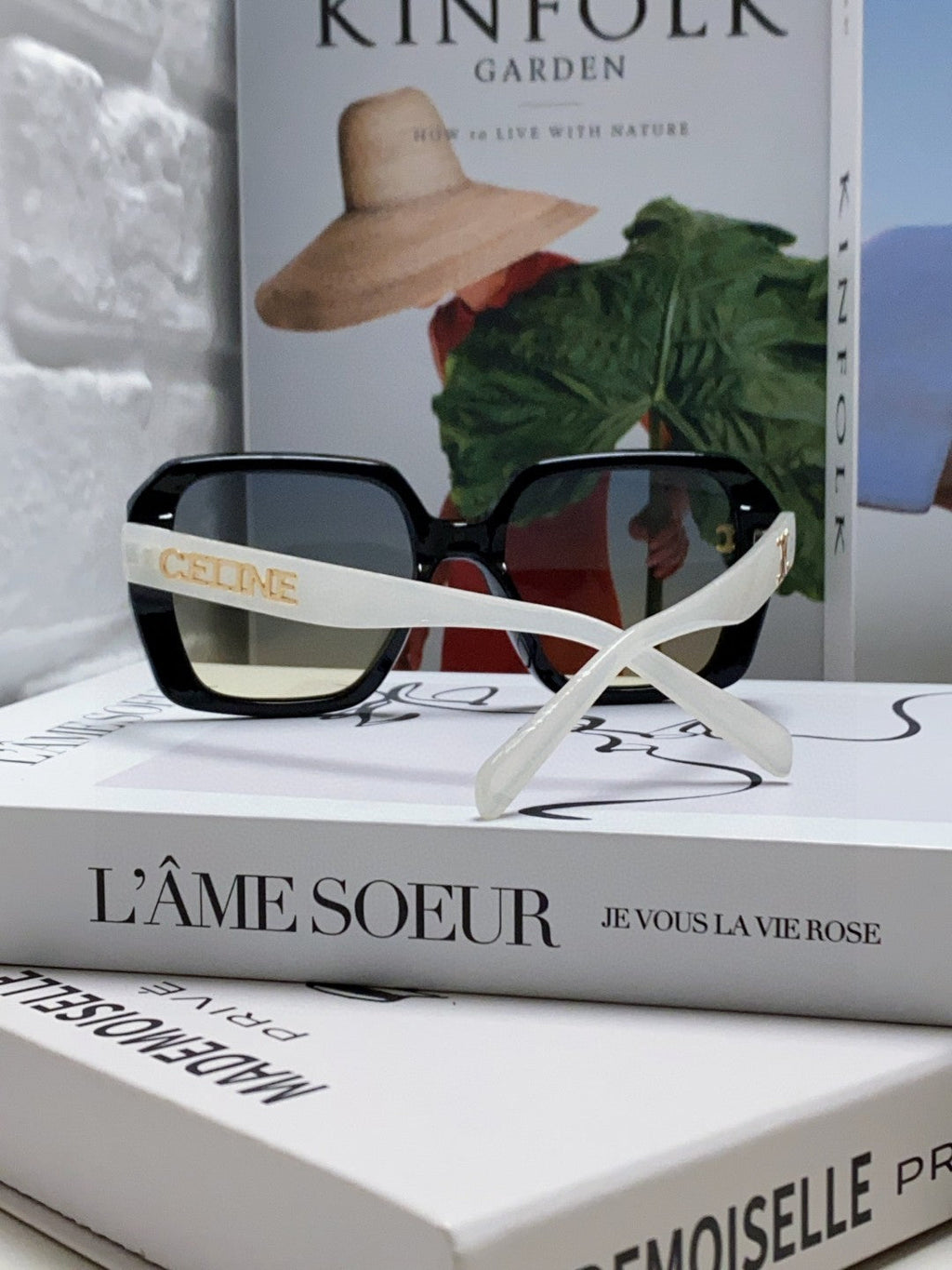 CELINE TRIOMPHE SUNGLASSES 548593 IN BLACK AND WHITE ACETATE