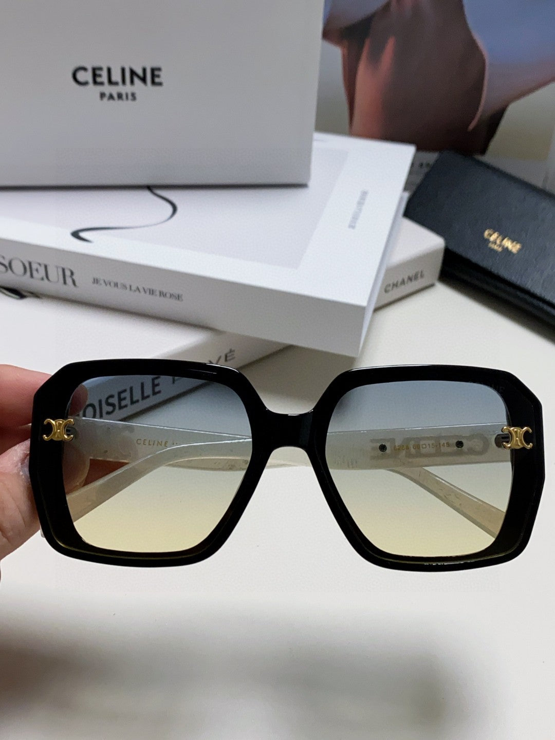 CELINE TRIOMPHE SUNGLASSES 548593 IN BLACK AND WHITE ACETATE