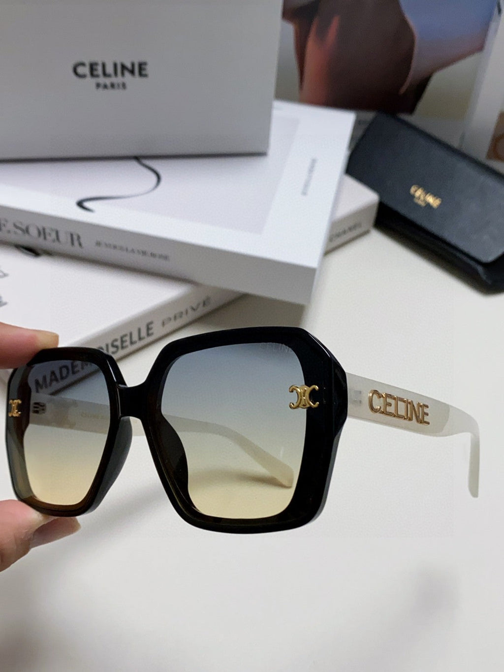 CELINE TRIOMPHE SUNGLASSES 548593 IN BLACK AND WHITE ACETATE