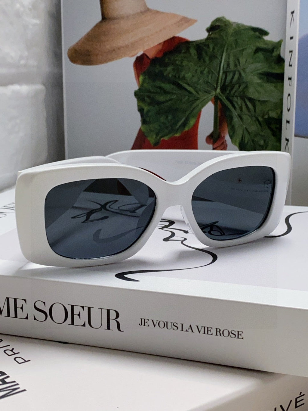 CELINE TRIOMPHE SUNGLASSES 548599 IN WHITE ACETATE
