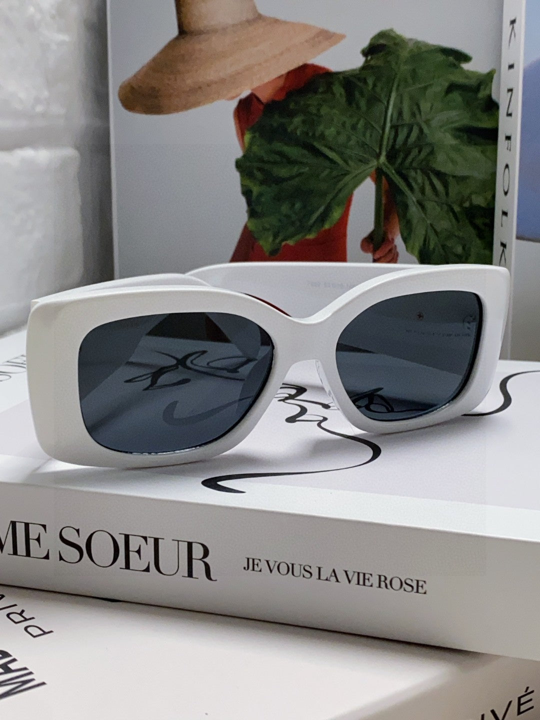 CELINE TRIOMPHE SUNGLASSES 548599 IN WHITE ACETATE