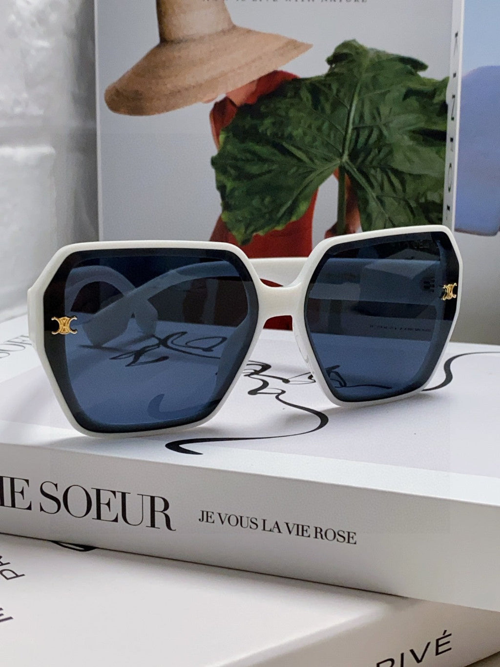 CELINE TRIOMPHE SUNGLASSES 552771 IN WHITE ACETATE