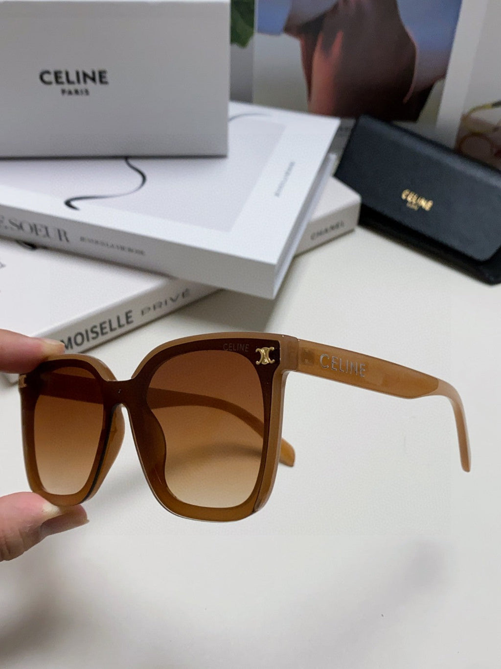 CELINE TRIOMPHE SUNGLASSES 552774 IN CARAMEL ACETATE TEXT LOGO