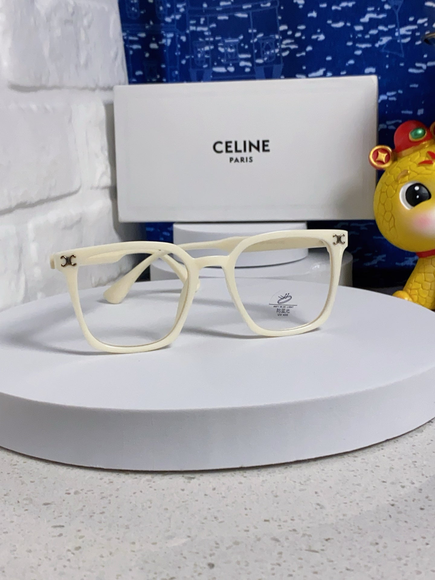 CELINE TRIOMPHE SUNGLASSES 563254 IN IVORY ACETATE
