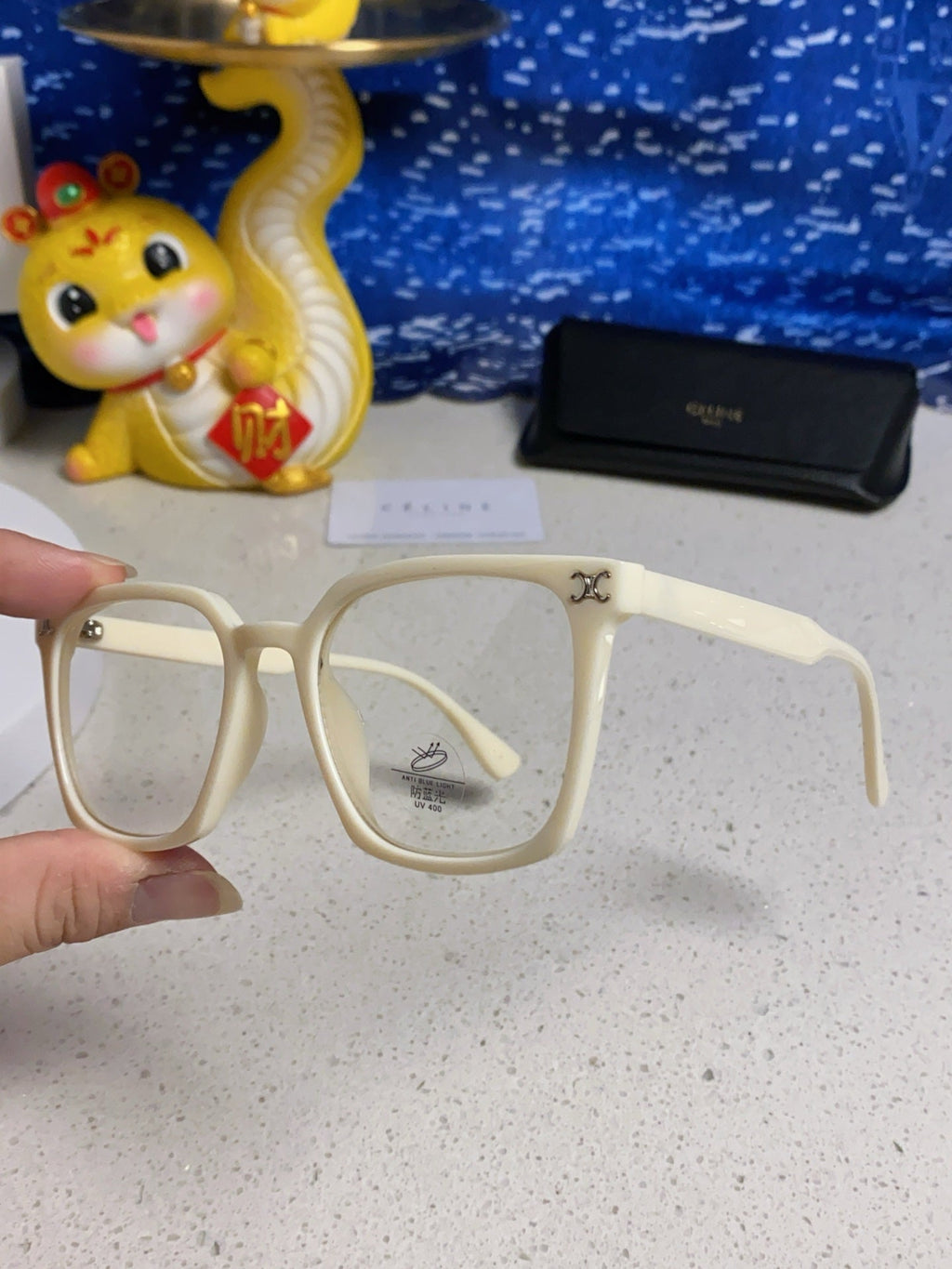 CELINE TRIOMPHE SUNGLASSES 563254 IN IVORY ACETATE