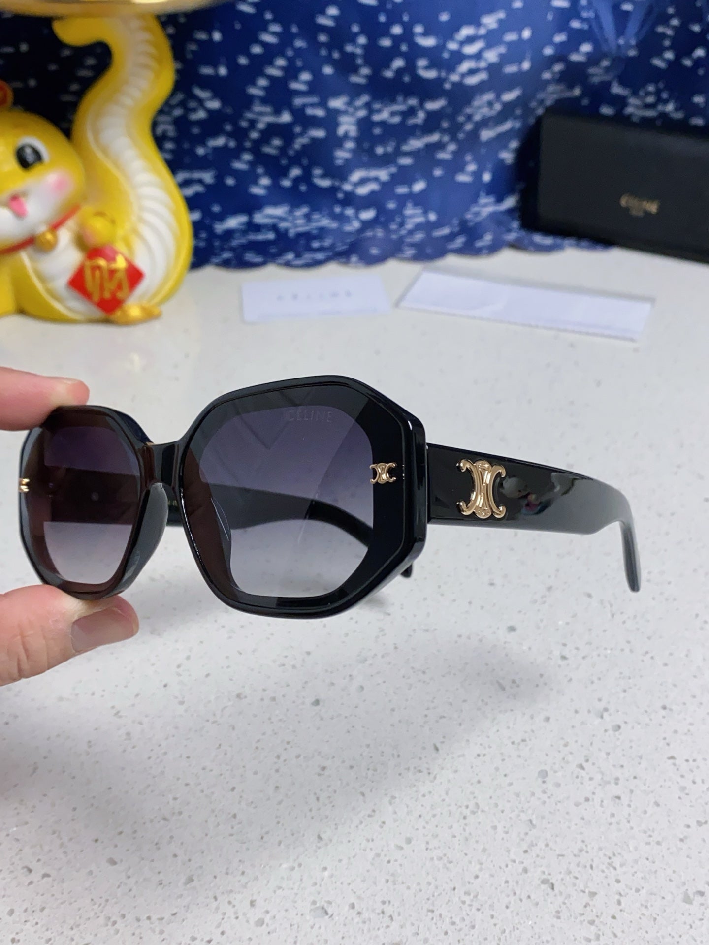 CELINE TRIOMPHE SQUARE SUNGLASS 566743 IN BLACK ACETATE GRADIENT SMOKE LENSES