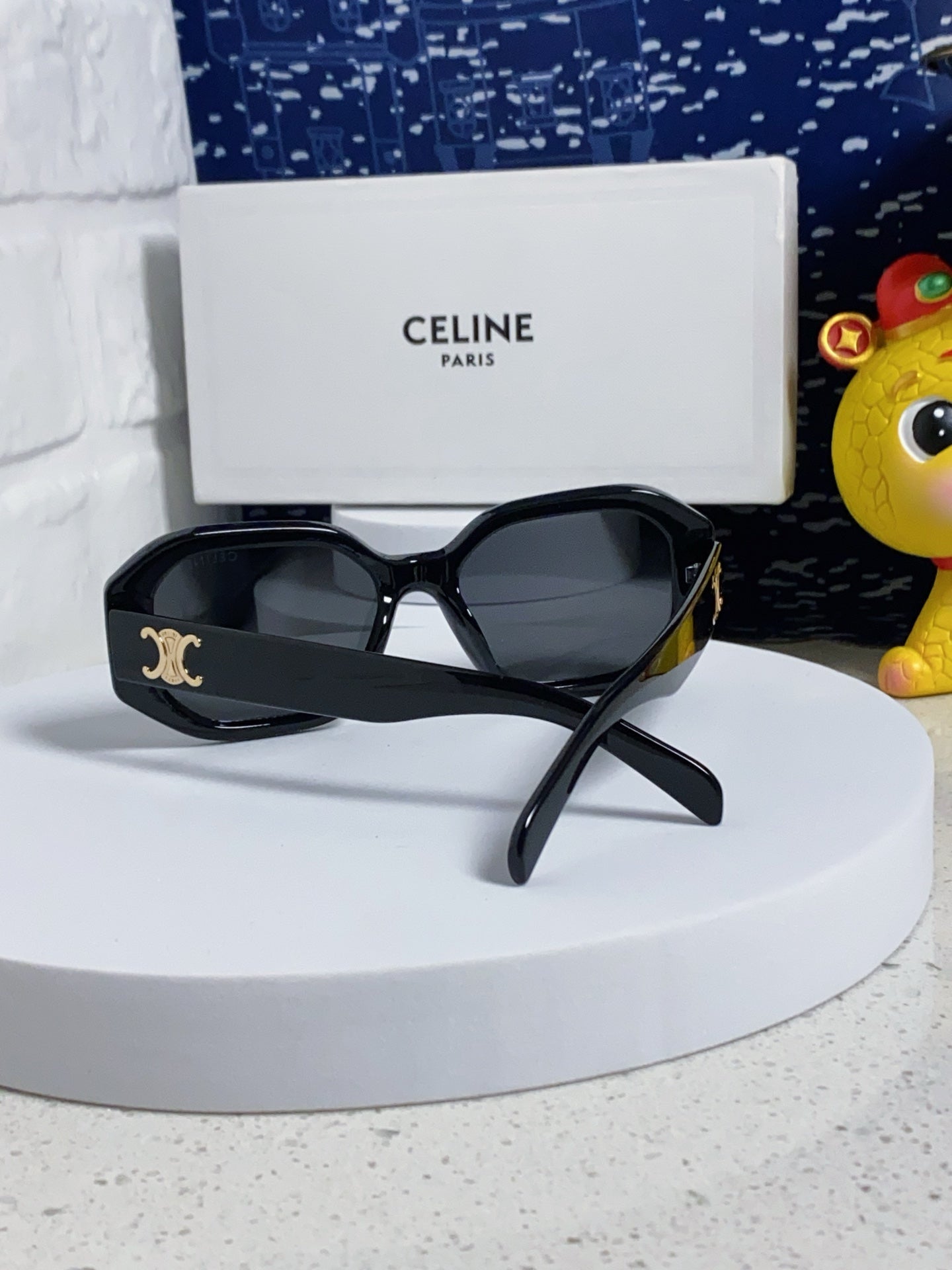 CELINE TRIOMPHE SQUARE SUNGLASS 566744 IN BLACK ACETATE