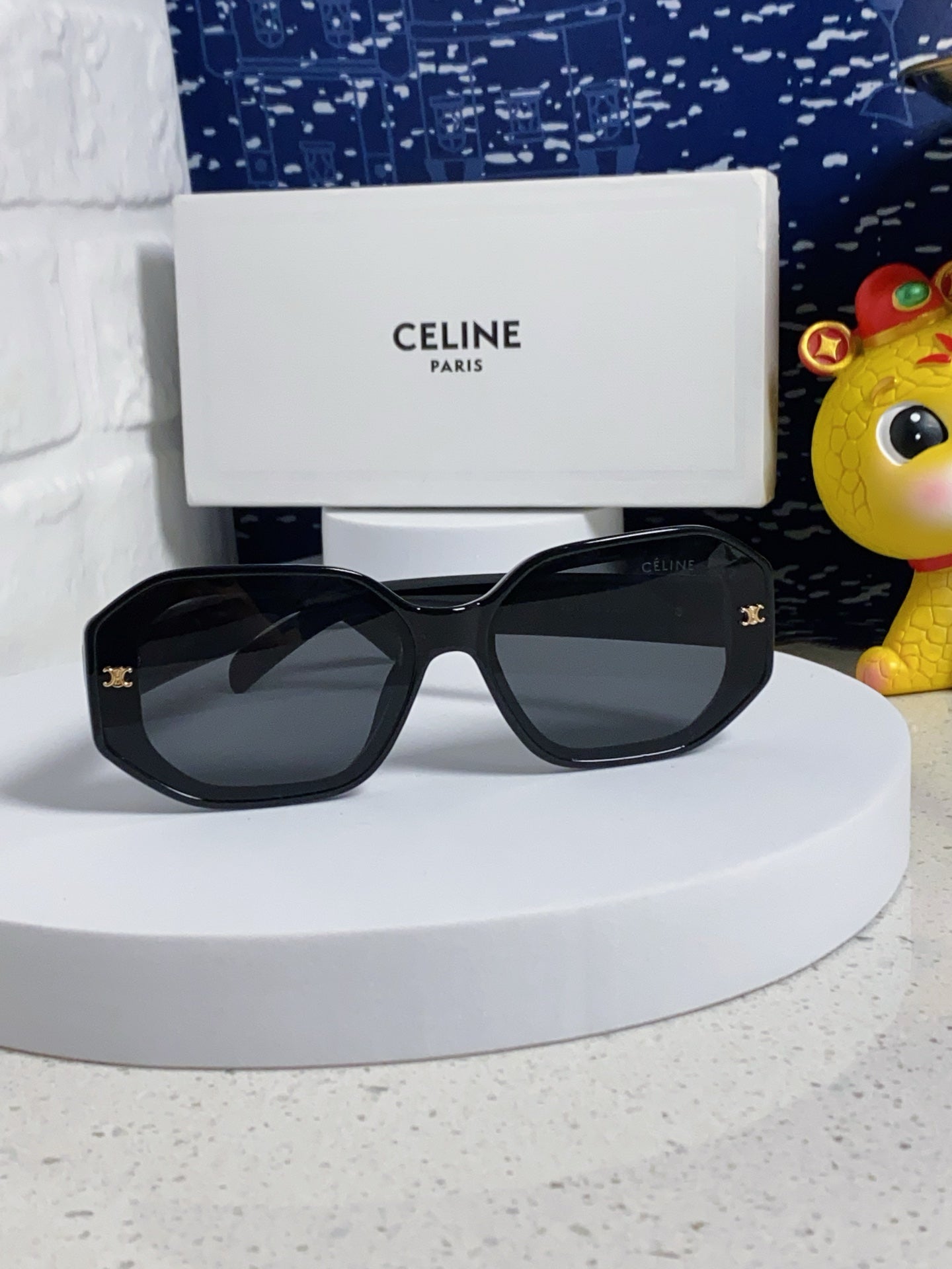 CELINE TRIOMPHE SQUARE SUNGLASS 566744 IN BLACK ACETATE