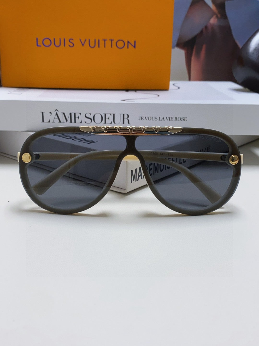 LOUIS VUITTON BLACKWOOD SUNGLASSES 567458 IN IVORY ACETATE GOLD METAL