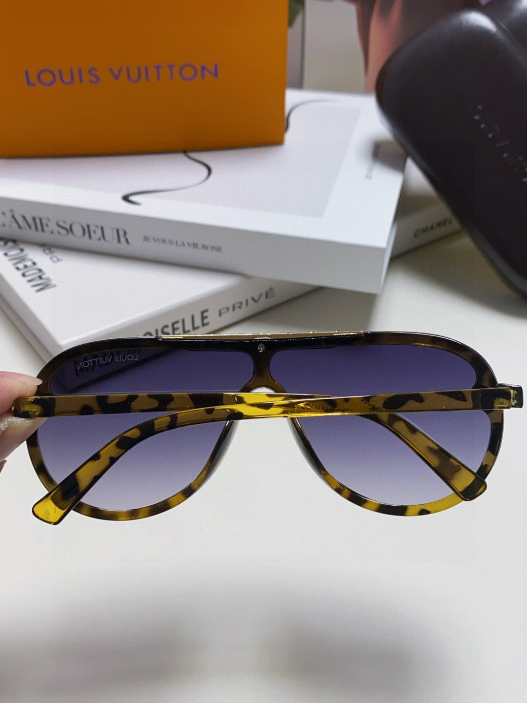 LOUIS VUITTON BLACKWOOD SUNGLASSES 567459 IN YELLOW HAVANA ACETATE GOLD METAL