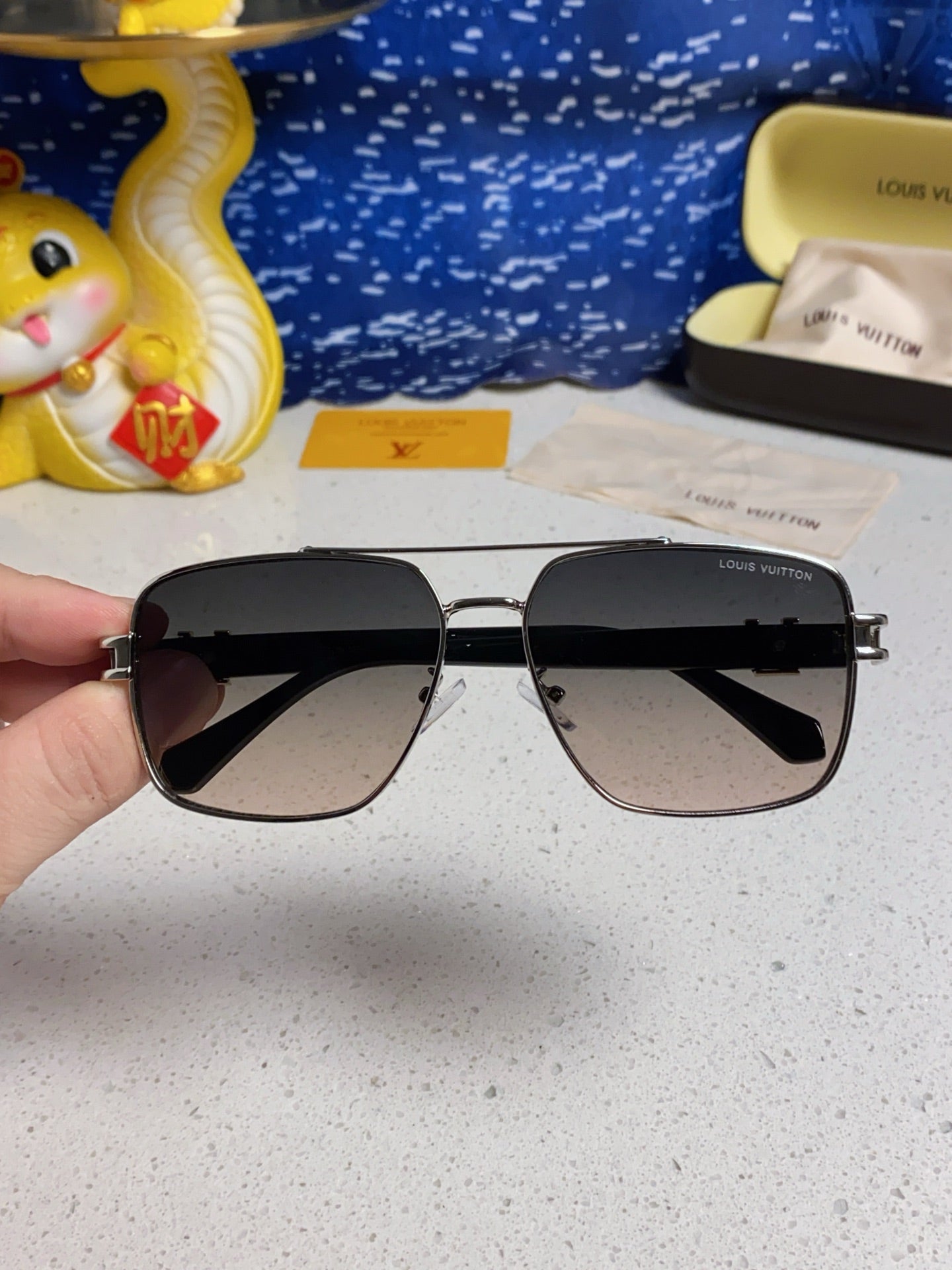 LOUIS VUITTON SIGNATURE SQUARE SUNGLASSES 567474 IN SILVER METAL GREY SMOKE LENSES