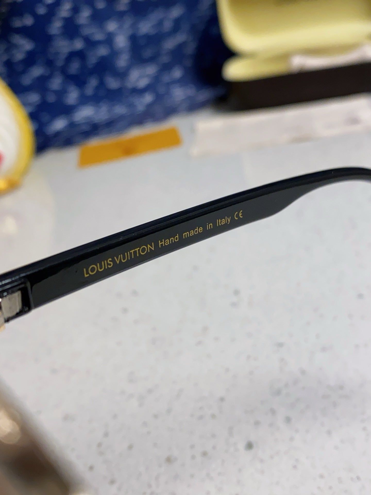 LOUIS VUITTON PILOT SUNGLASSES 571635 IN GOLD METAL BLACK LENSES MONOGRAM LOGO