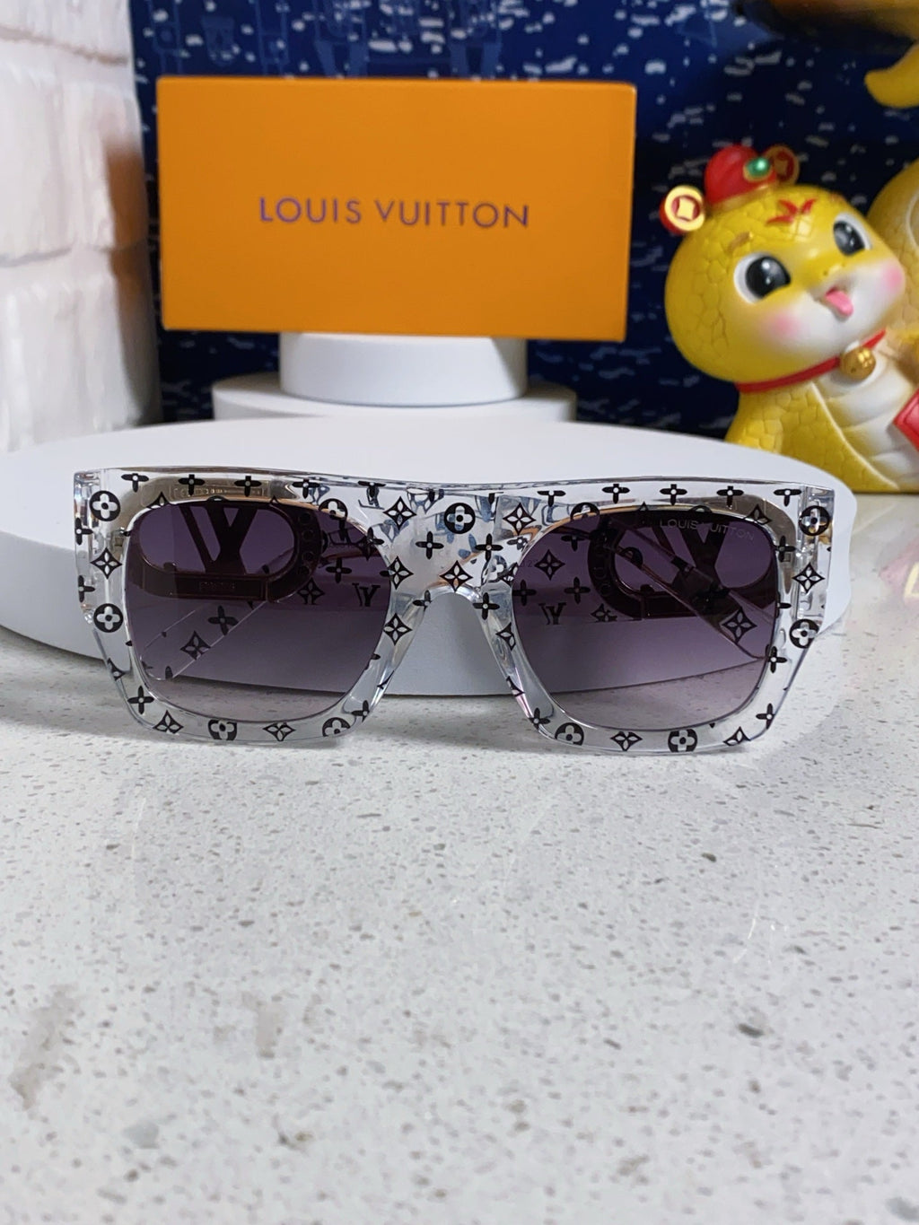 LOUIS VUITTON LINK SQUARE SUNGLASSES 570271 IN CLEAR ACETATE MONOGRAM LOGO ON FRAME