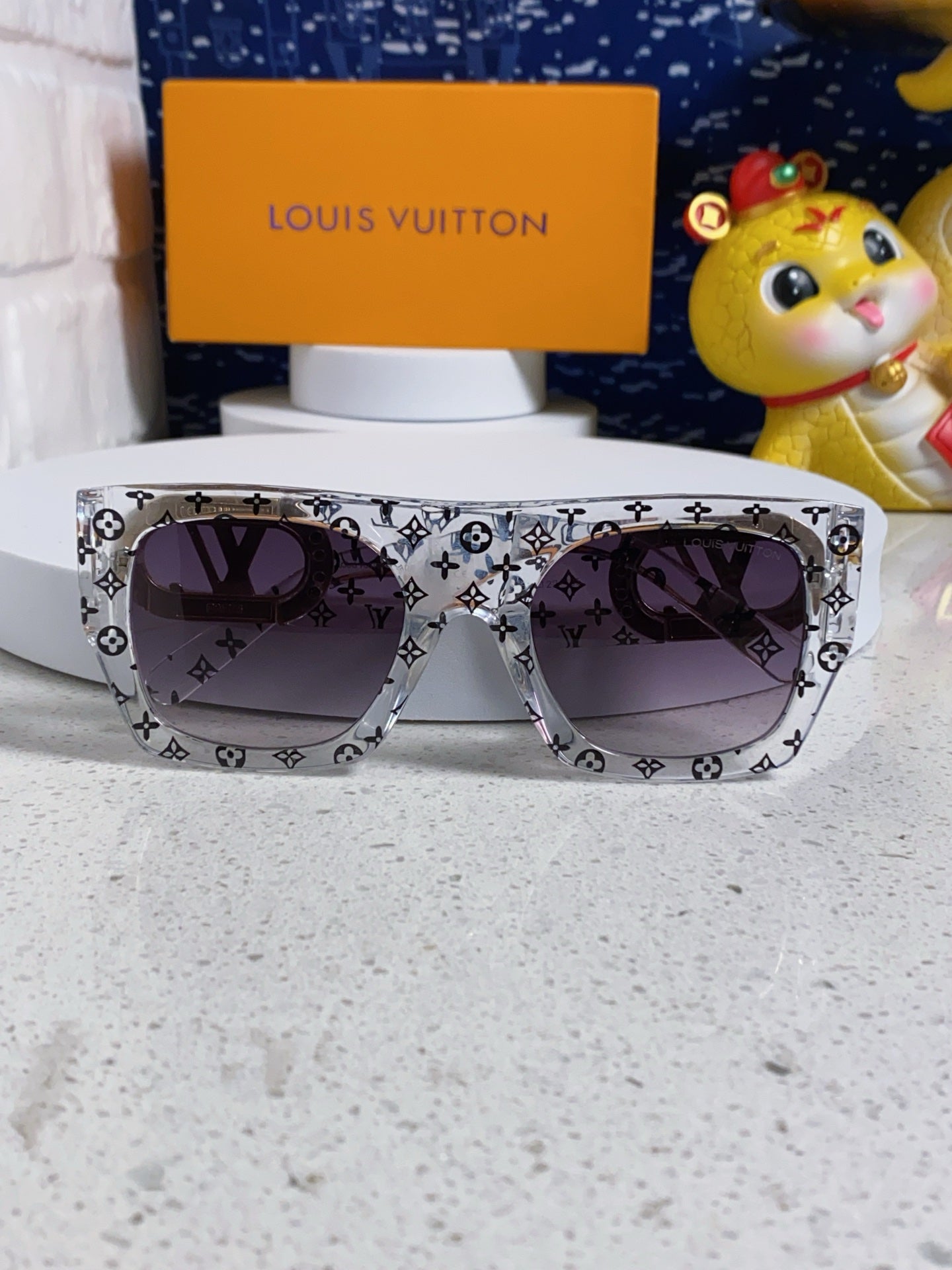 LOUIS VUITTON LINK SQUARE SUNGLASSES 570271 IN CLEAR ACETATE MONOGRAM LOGO ON FRAME