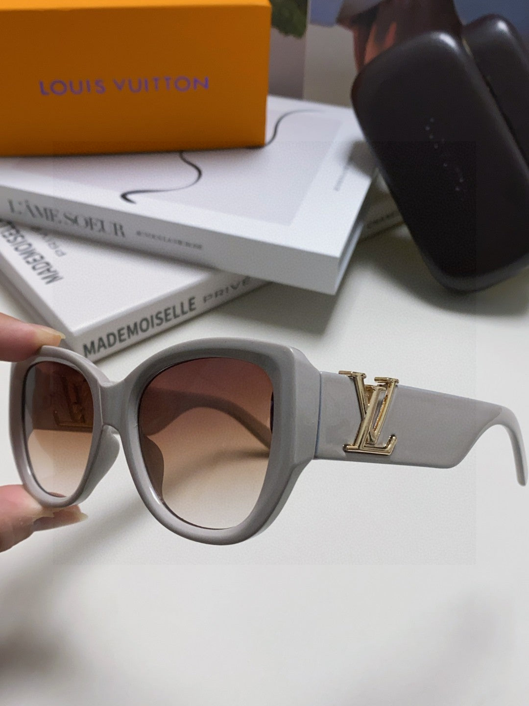 LOUIS VUITTON ICON CAT EYE SUNGLASSES 570246 IN GREY ACETATE