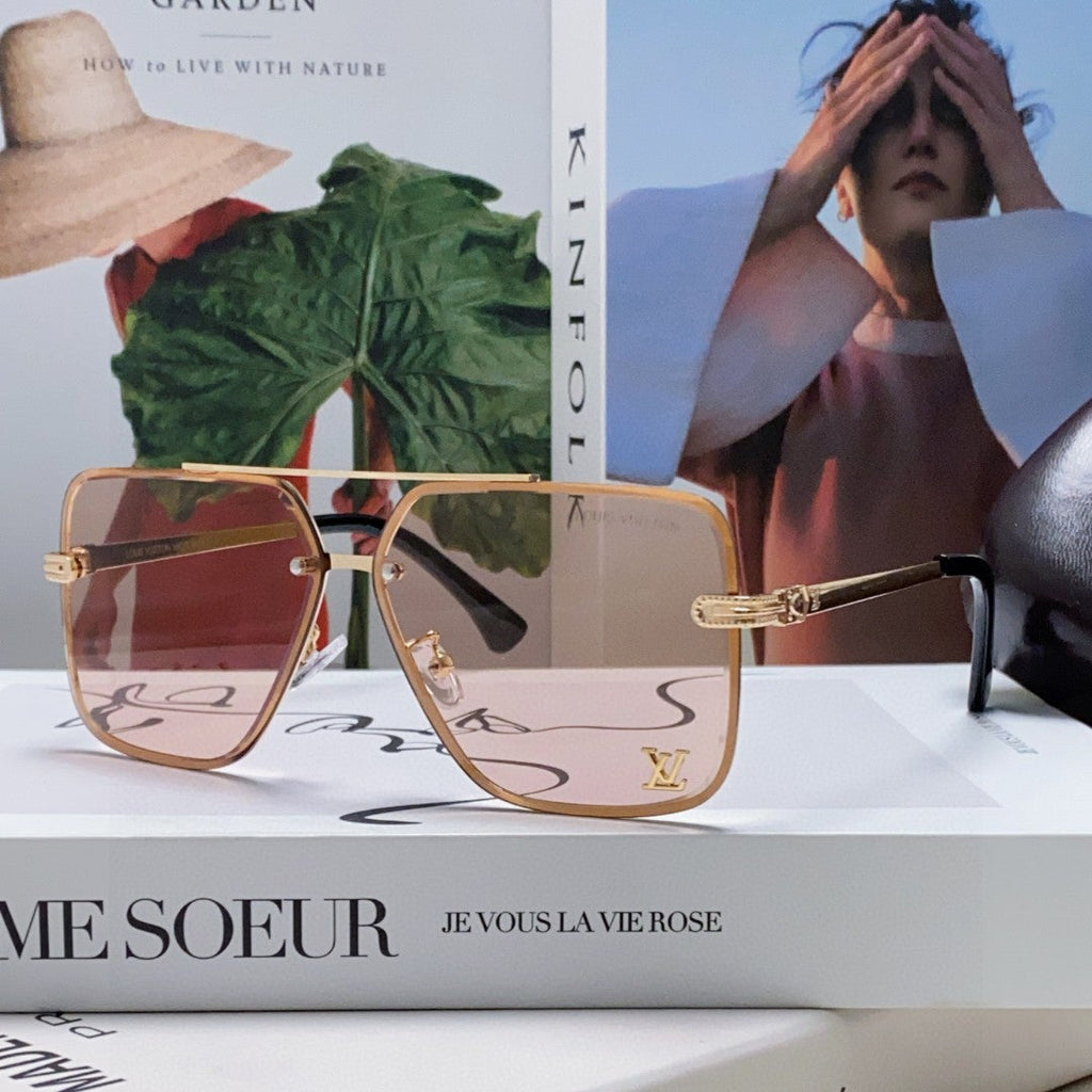 LOUIS VUITTON SQUARE SUNGLASSES 570262 IN GOLD METAL LIGHT BROWN LENS