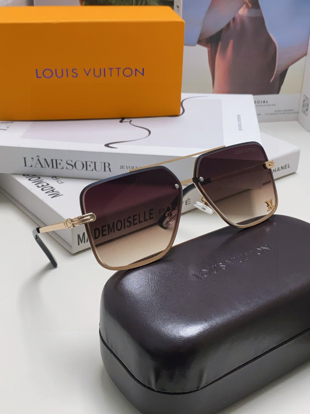 LOUIS VUITTON SQUARE SUNGLASSES 570264 IN GOLD METAL BROWN SMOKE LENS