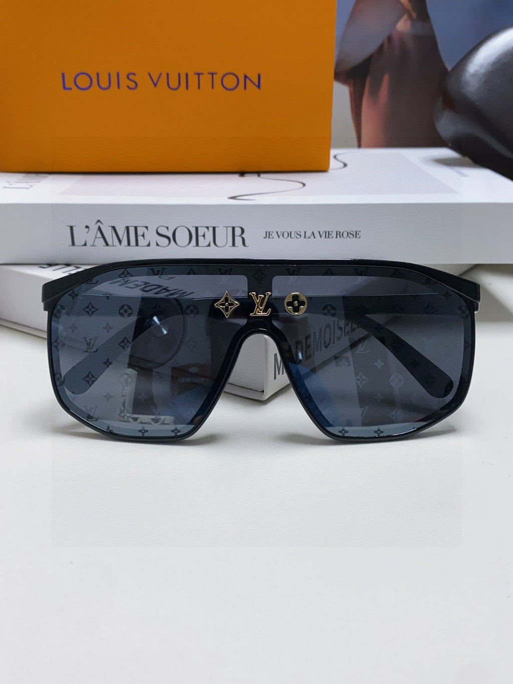 LOUIS VUITTON WAIMEA SUNGLASSES 570268 IN BLACK ACETATE MONOGRAM ON LENS