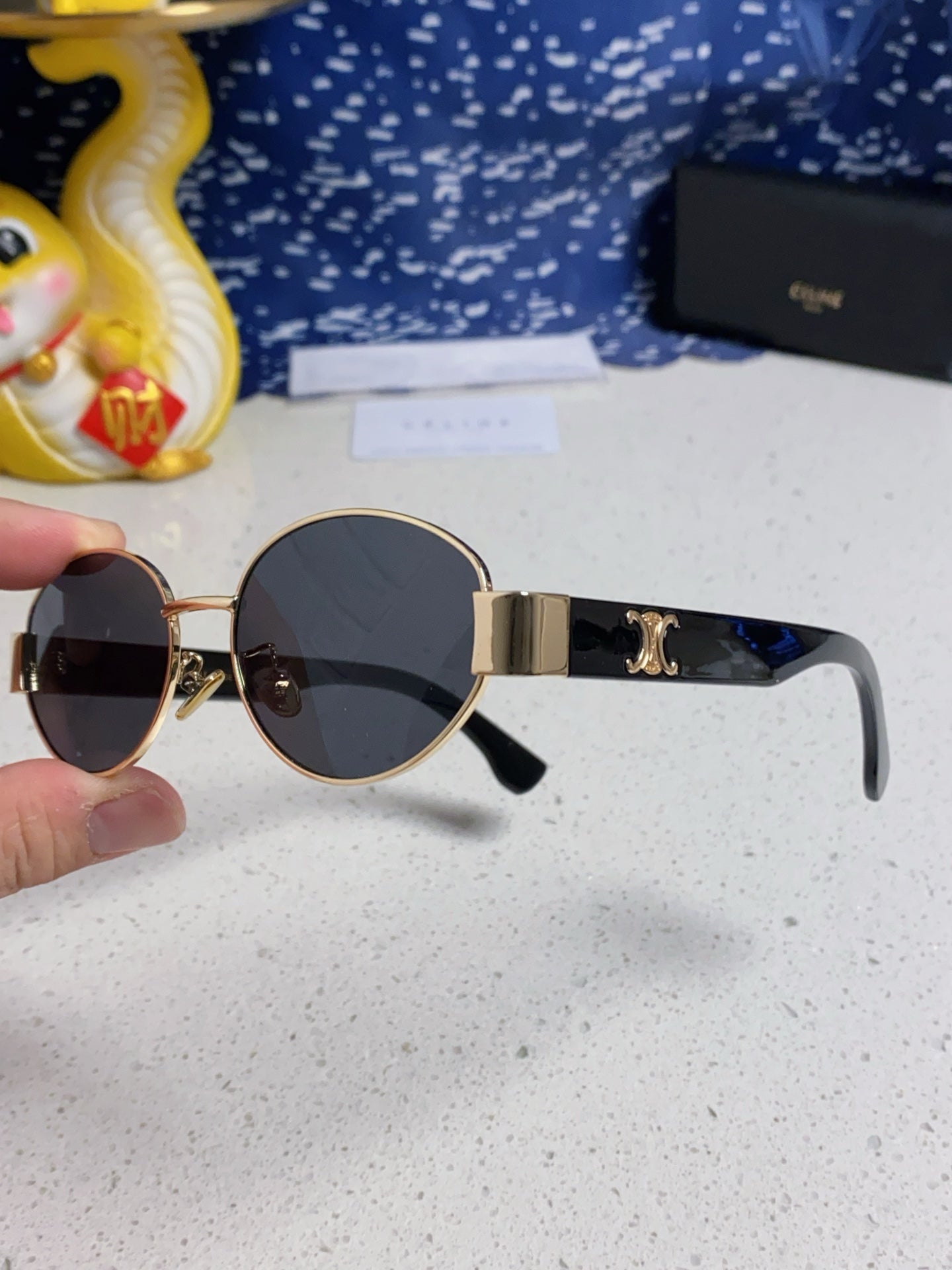 CELINE TRIOMPHE SUNGLASS 538532 IN BLACK ACETATE GOLD METAL