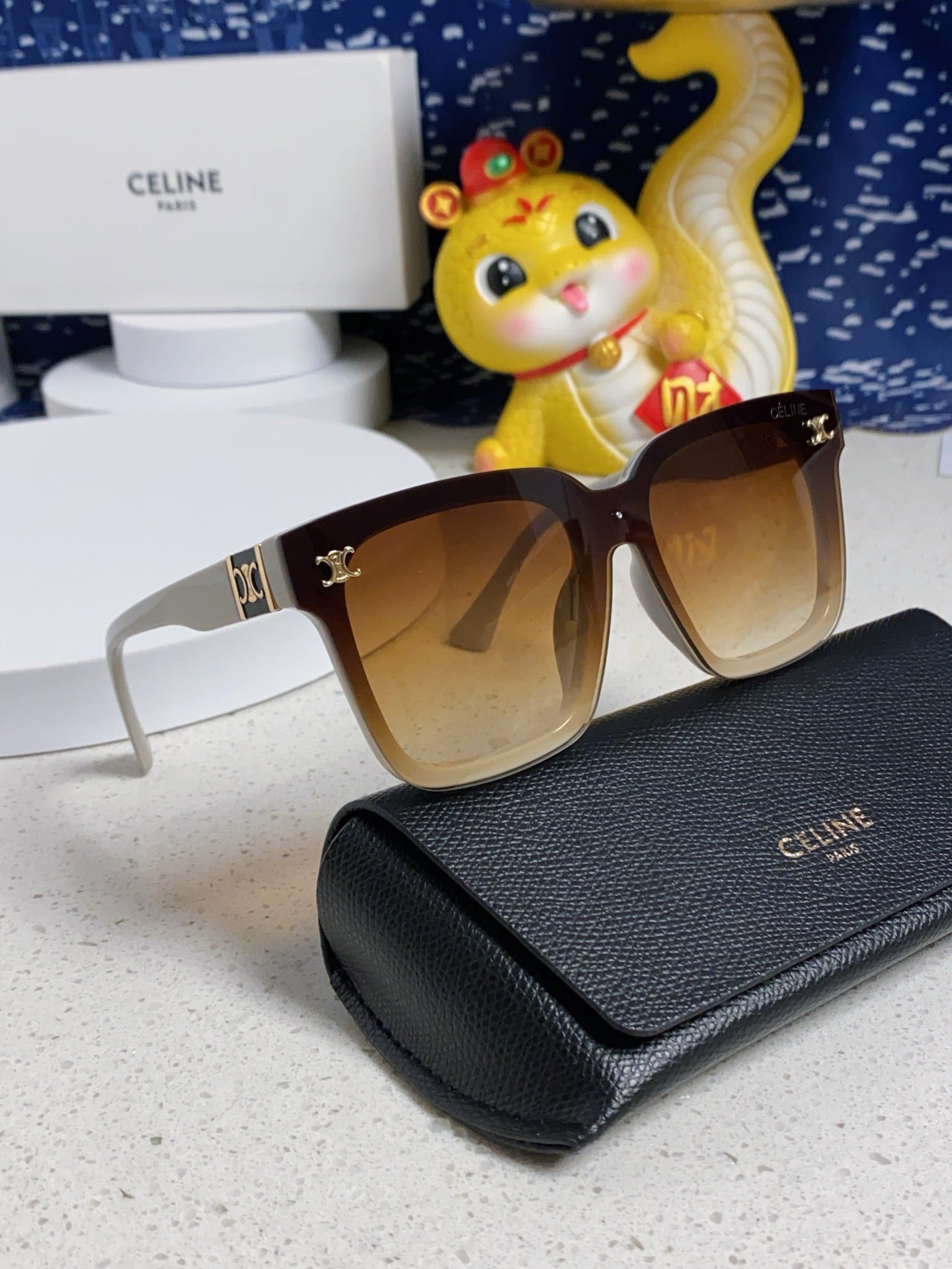 CELINE TRIOMPHE SUNGLASSES 548633 IN IVORY ACETATE