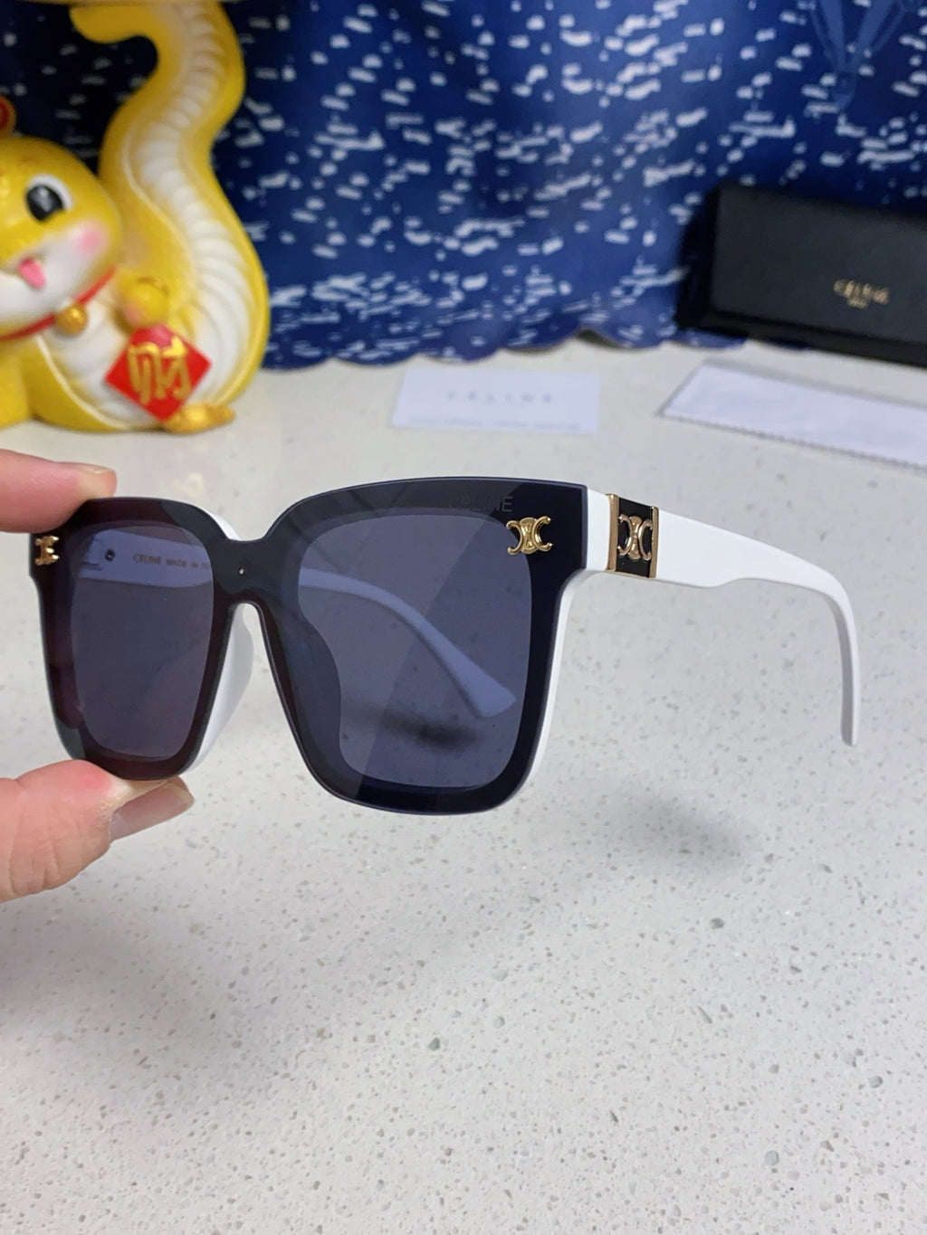CELINE TRIOMPHE SUNGLASSES 548635 IN WHITE ACETATE
