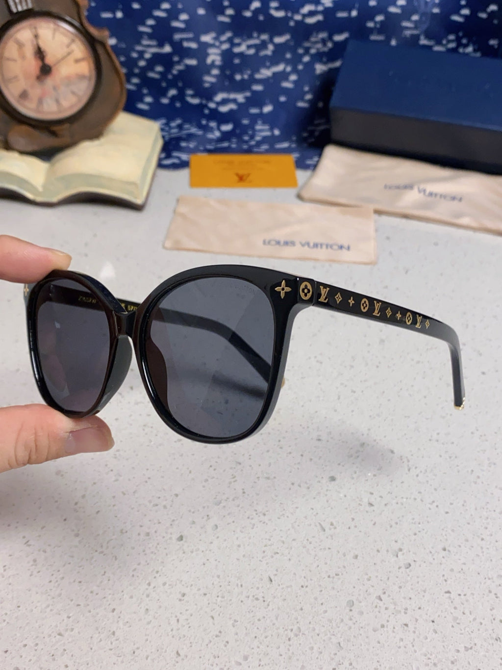 LOUIS VUITTON CAT EYE SUNGLASSES 573322 IN BLACK ACETATE MONOGRAM LOGO