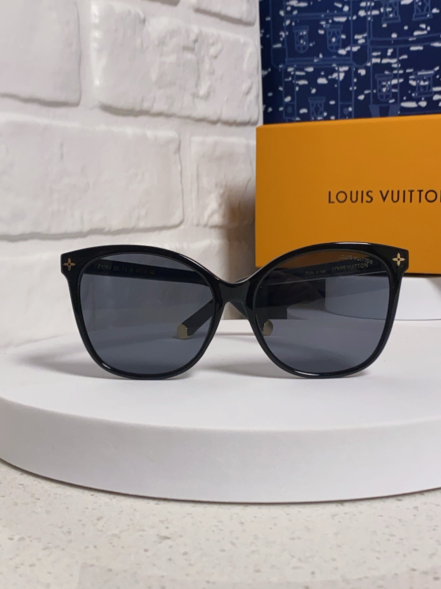 LOUIS VUITTON CAT EYE SUNGLASSES 573322 IN BLACK ACETATE MONOGRAM LOGO