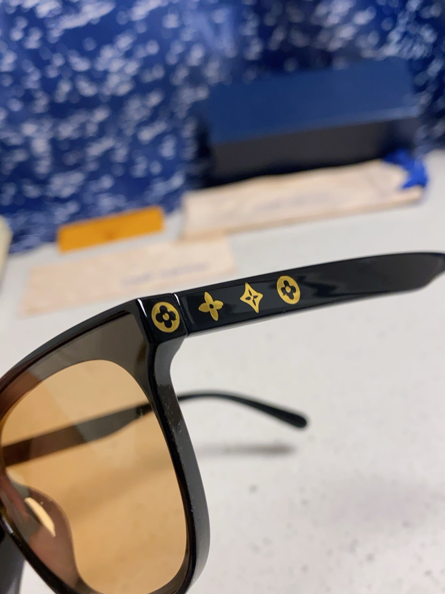 LOUIS VUITTON CAT EYE SUNGLASSES 571646 IN BLACK ACETATE LIGHT BROWN LENS