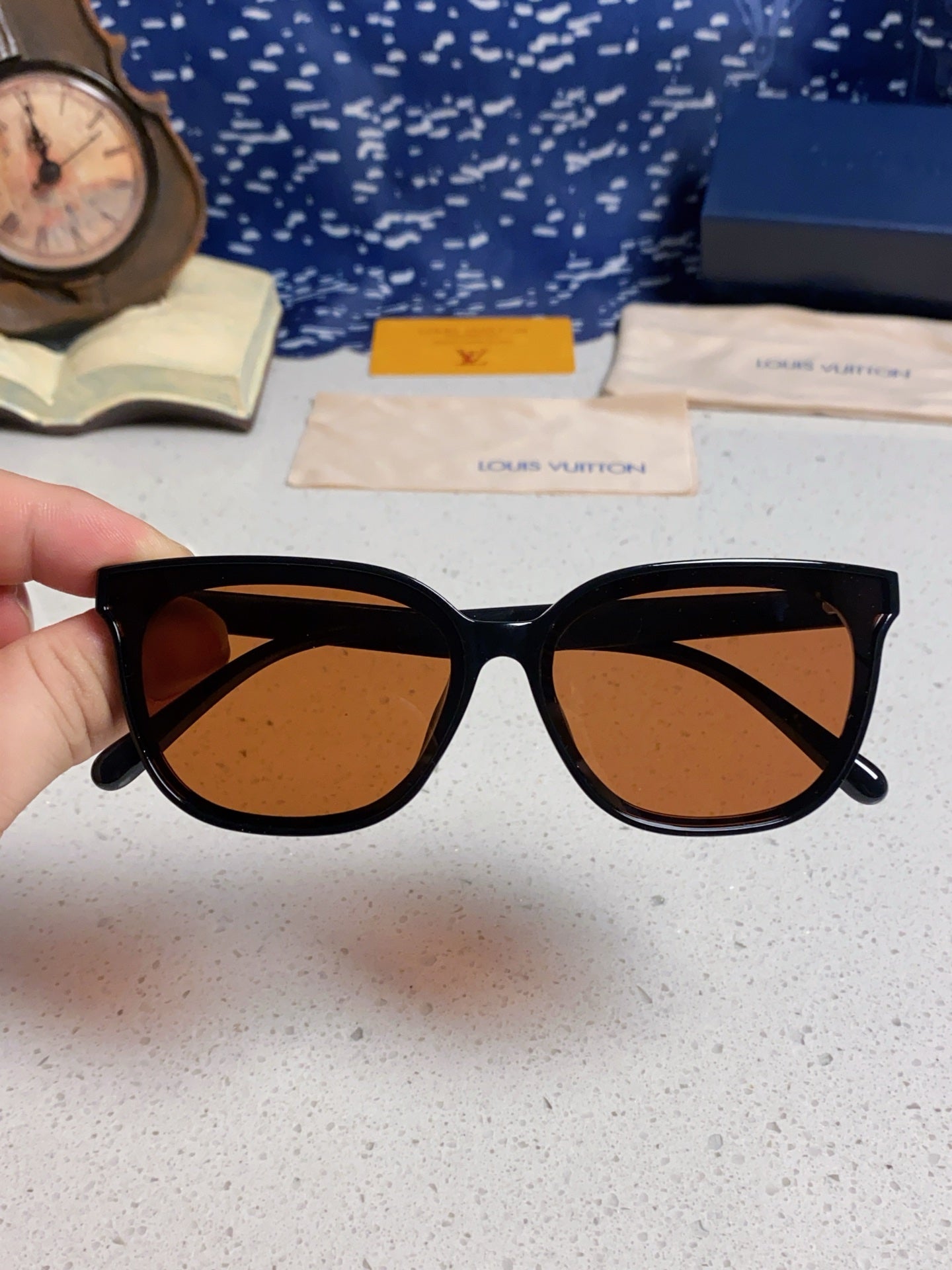 LOUIS VUITTON CAT EYE SUNGLASSES 571647 IN BLACK ACETATE BROWN LENS