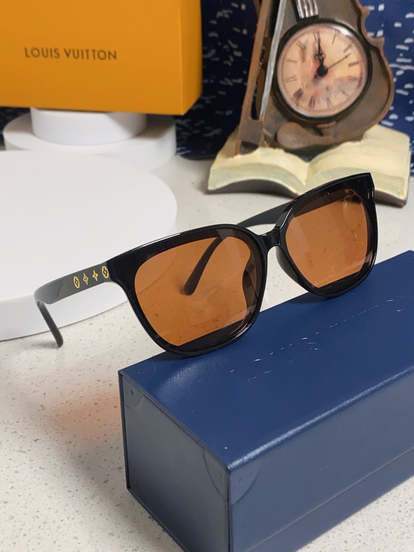 LOUIS VUITTON CAT EYE SUNGLASSES 571647 IN BLACK ACETATE BROWN LENS