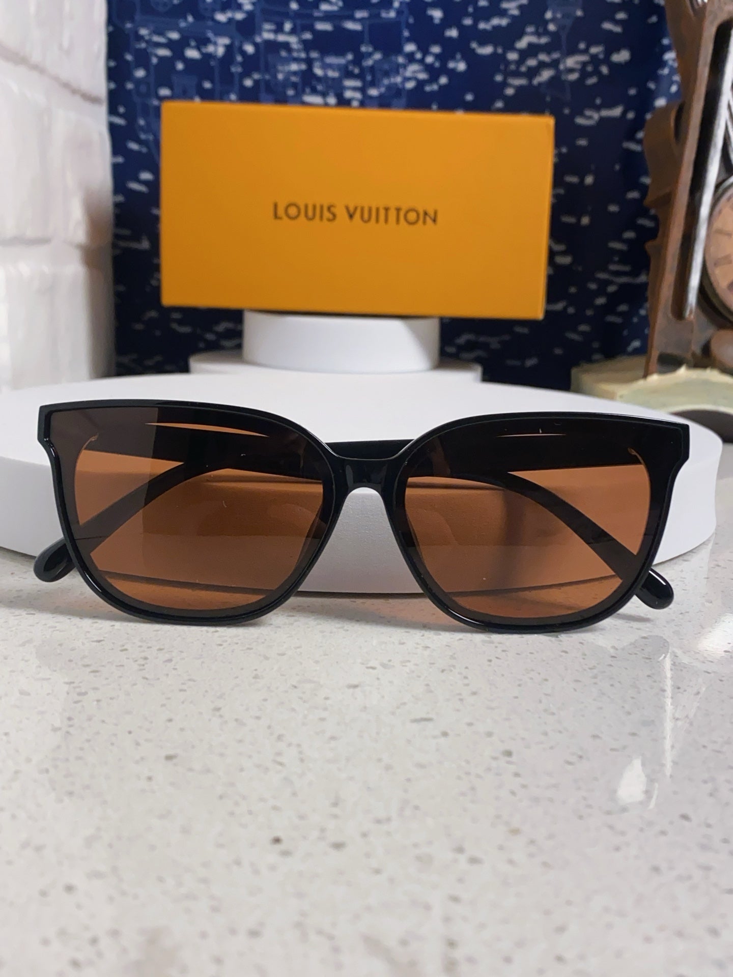 LOUIS VUITTON CAT EYE SUNGLASSES 571647 IN BLACK ACETATE BROWN LENS