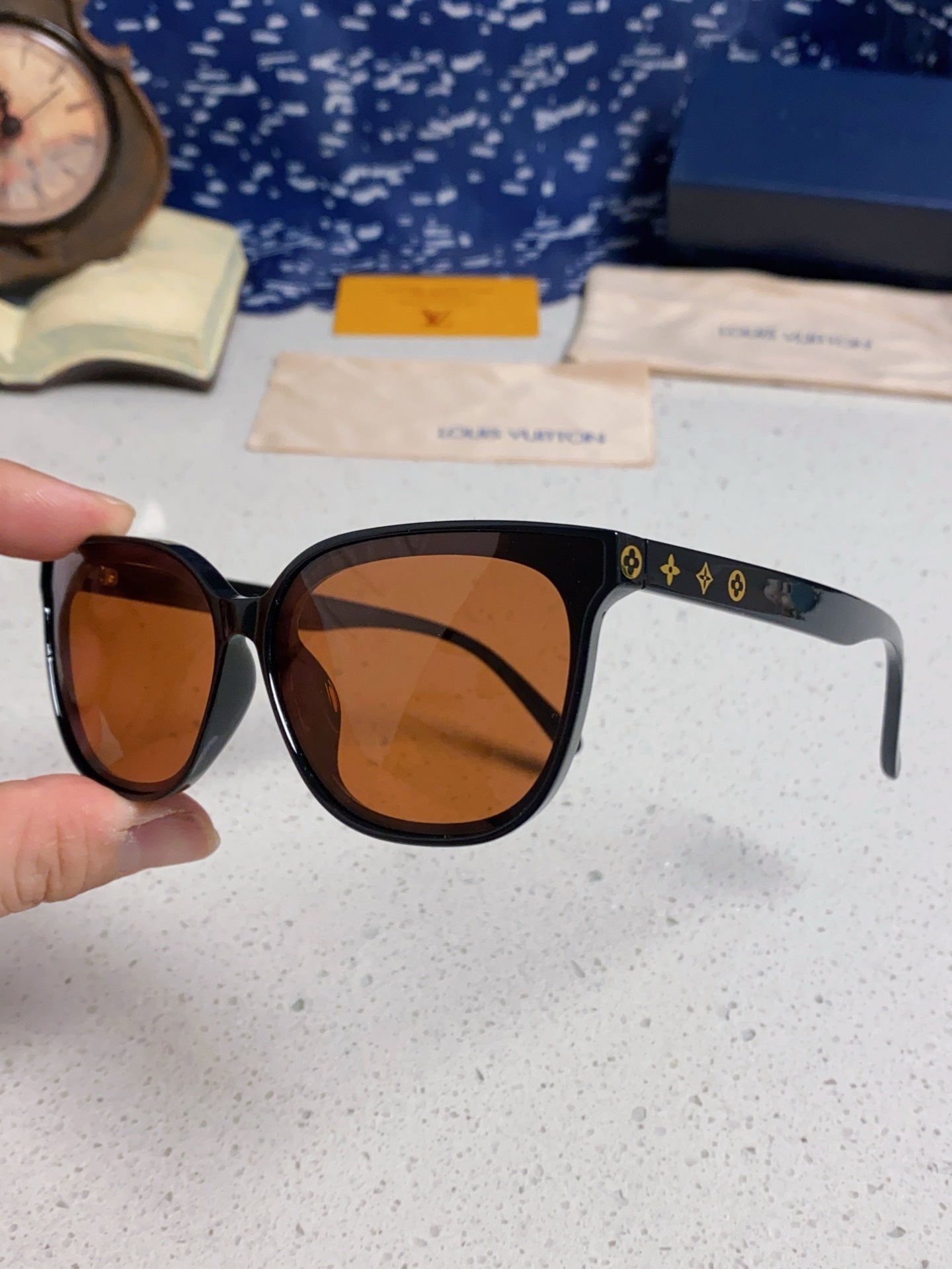 LOUIS VUITTON CAT EYE SUNGLASSES 571647 IN BLACK ACETATE BROWN LENS