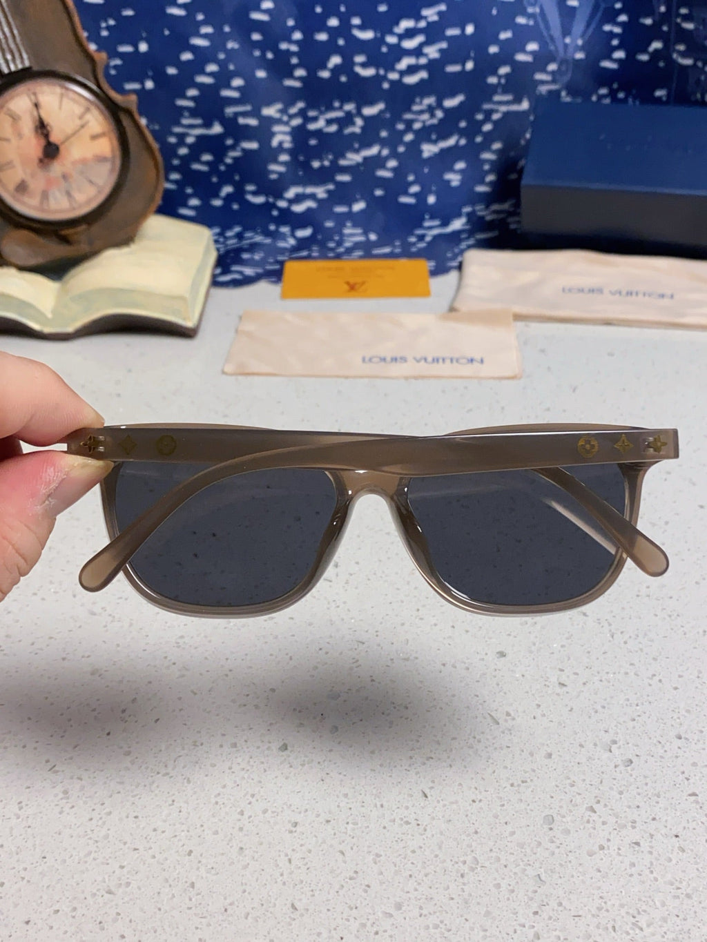 LOUIS VUITTON CAT EYE SUNGLASSES 571648 IN BEIGE CLEAR ACETATE