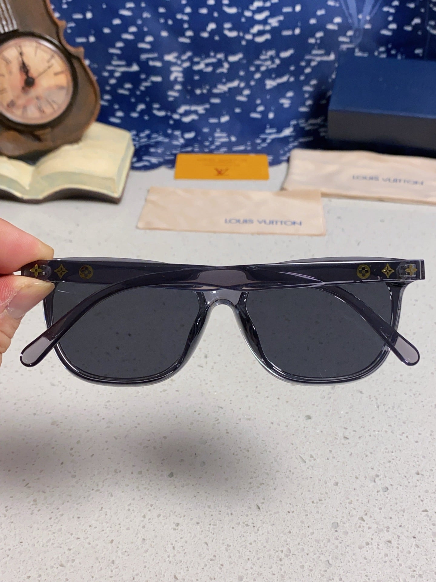 LOUIS VUITTON CAT EYE SUNGLASSES 571649 IN GREY CLEAR ACETATE